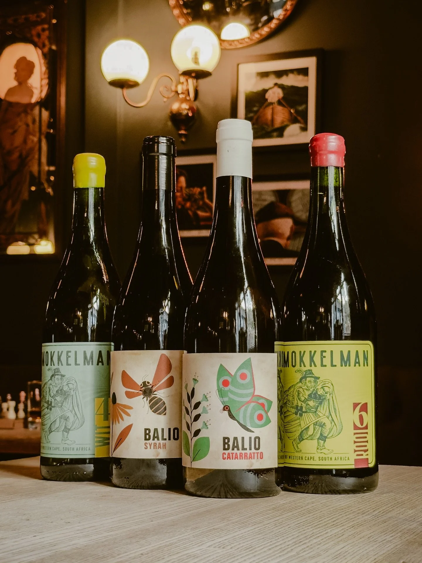 The nights have firmly drawn in 🍁
Time to get comfy at the bar. Across these dark months, we’ll be running weekly specials (both in their essence and on your pocket) on cocktails, guest wines and craft beers. Lists refreshed every Friday.
We