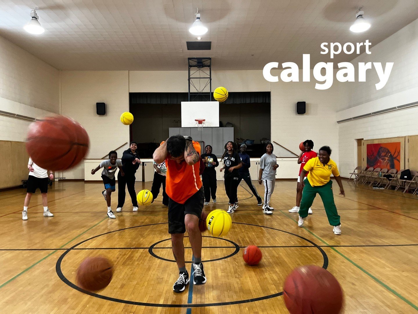 We did another All Sport One Community this past weekend 🏀 Youth at @mjfc.calgary had the chance to learn new skills and play games! Thank you to @strykersports for the awesome coaching 🤩