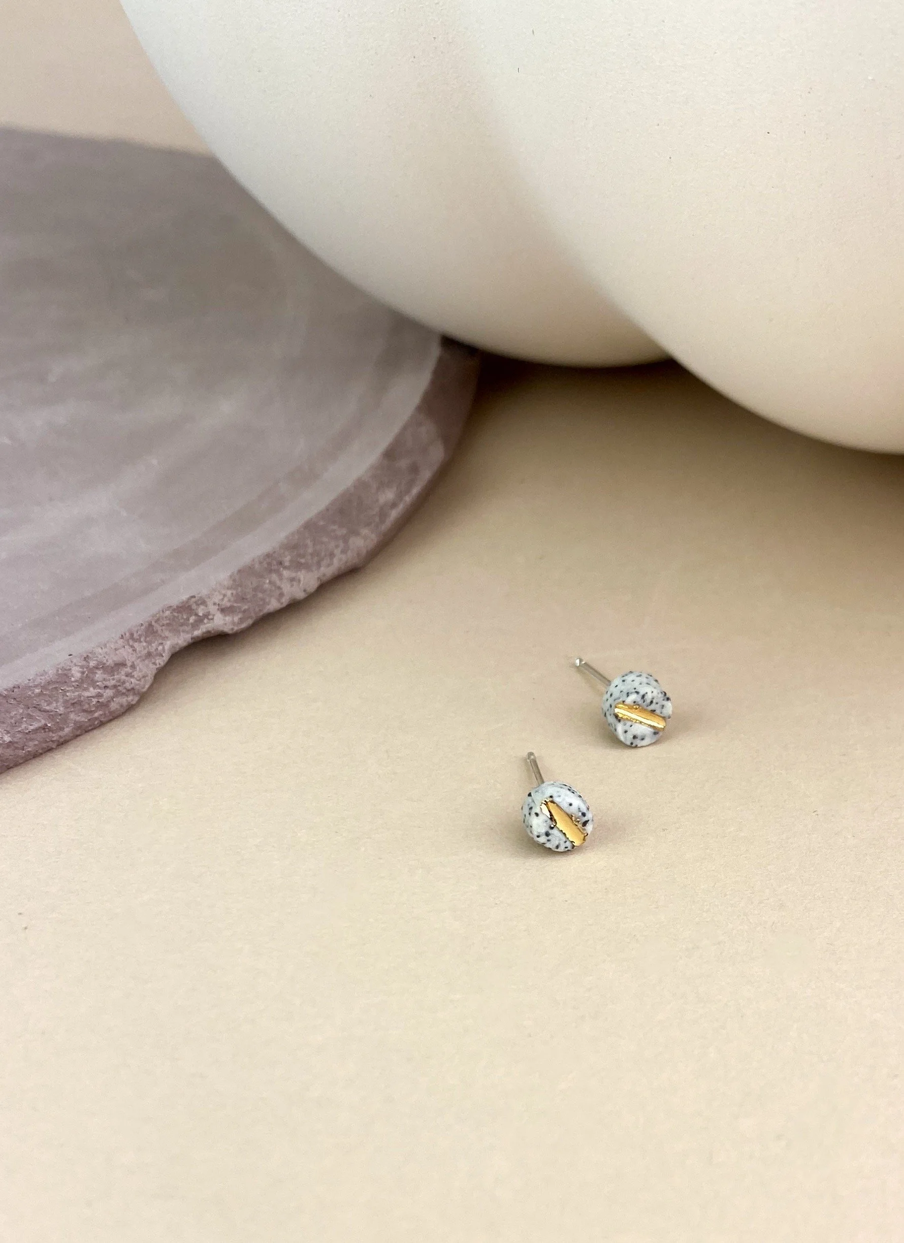 Equinox - Granite Speckle