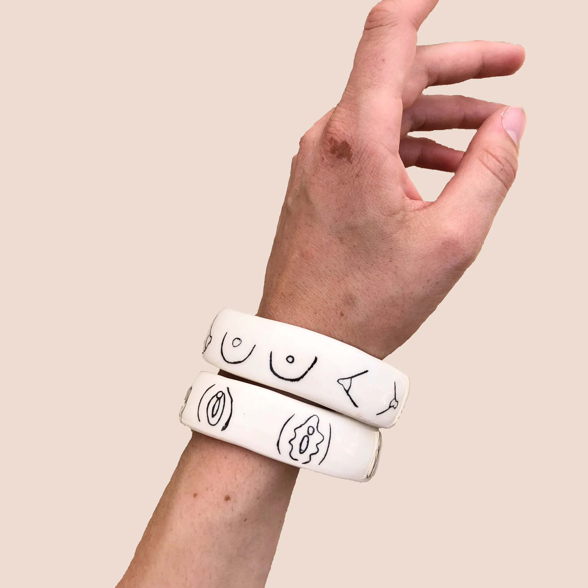 Line drawn bangle