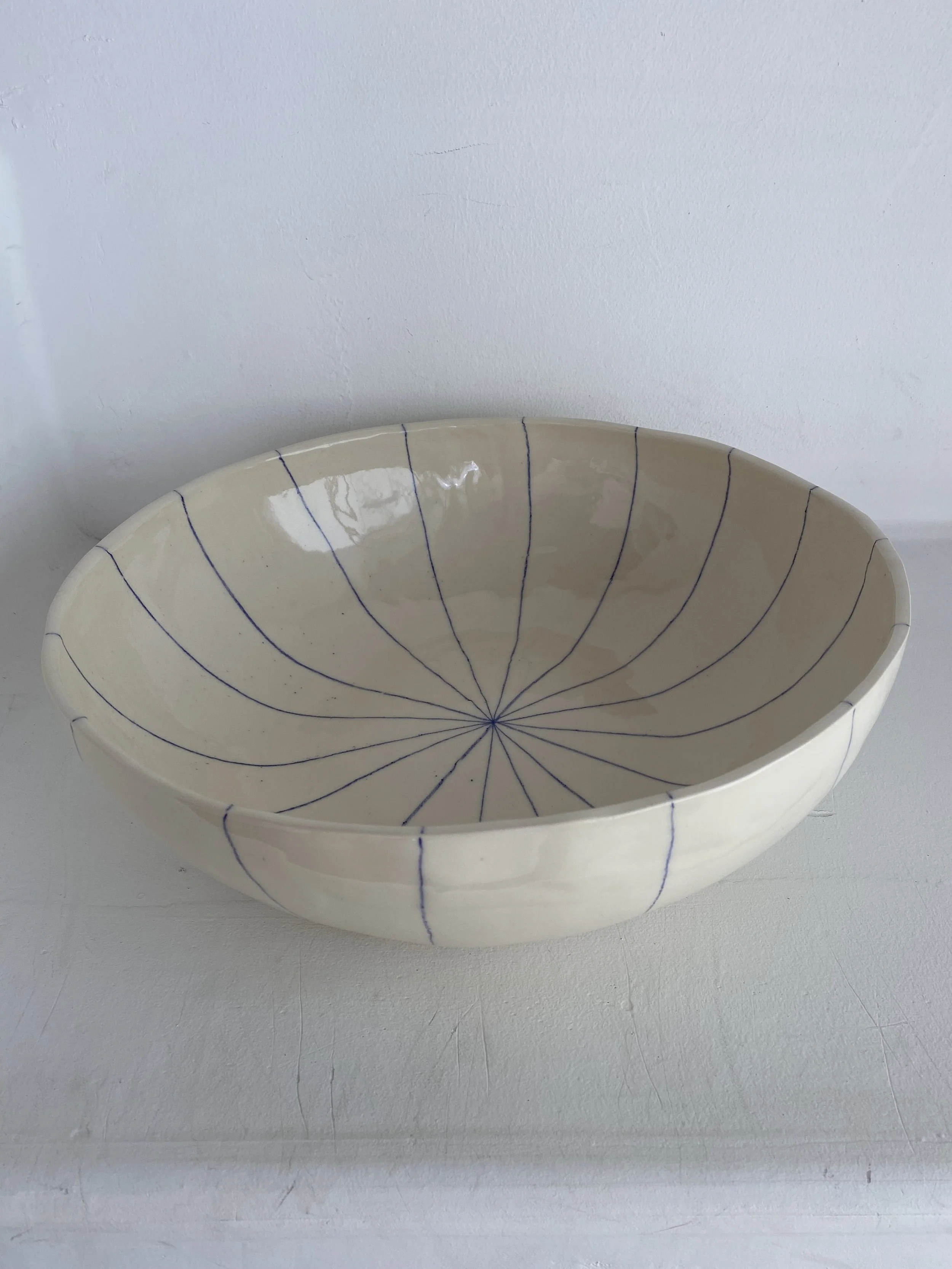 extra-large-bowl-interesecting lines.JPG