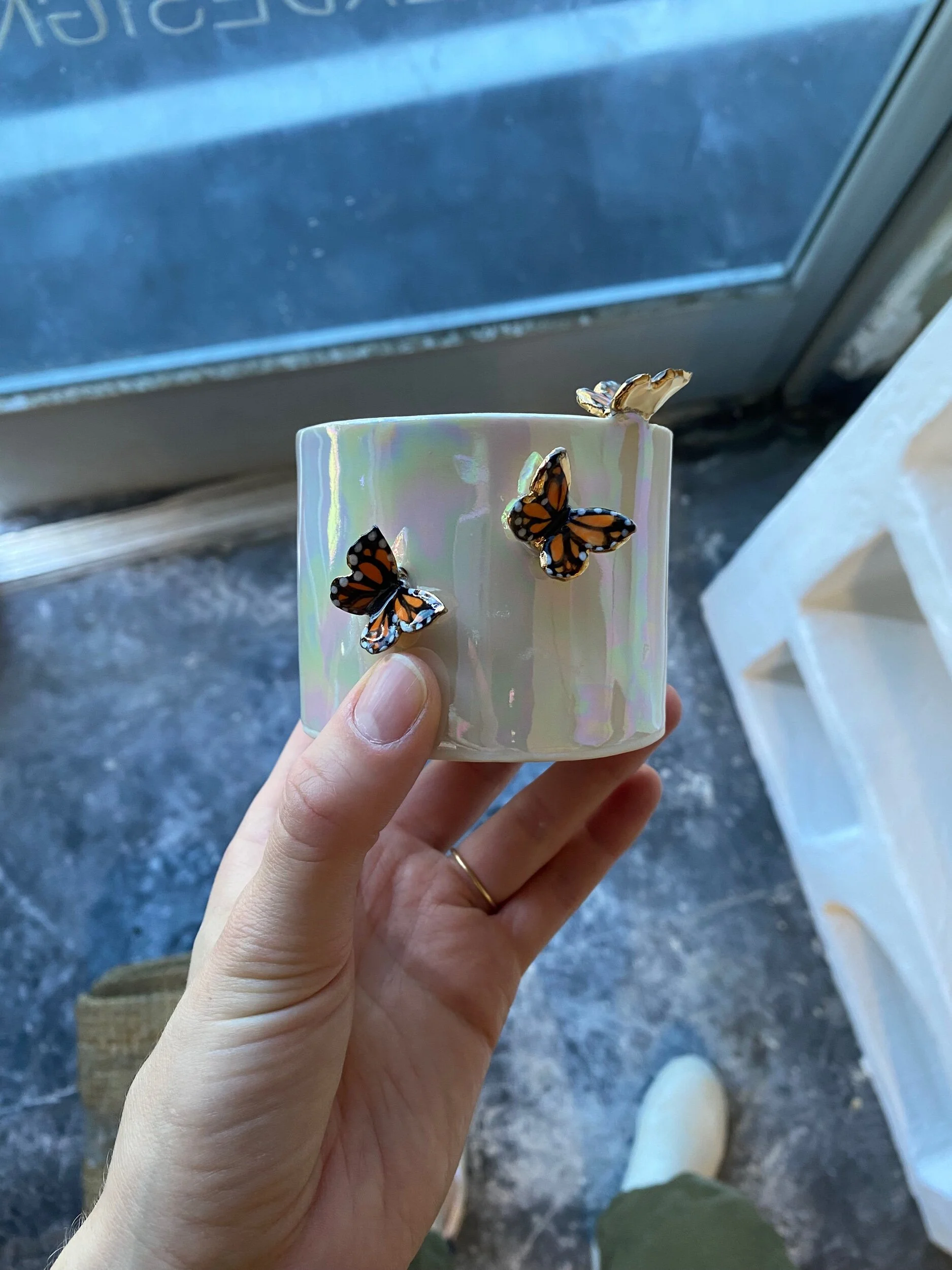 BFAC90E7-2F65-4DCD-B1F4-4DB8F6E8E7D1