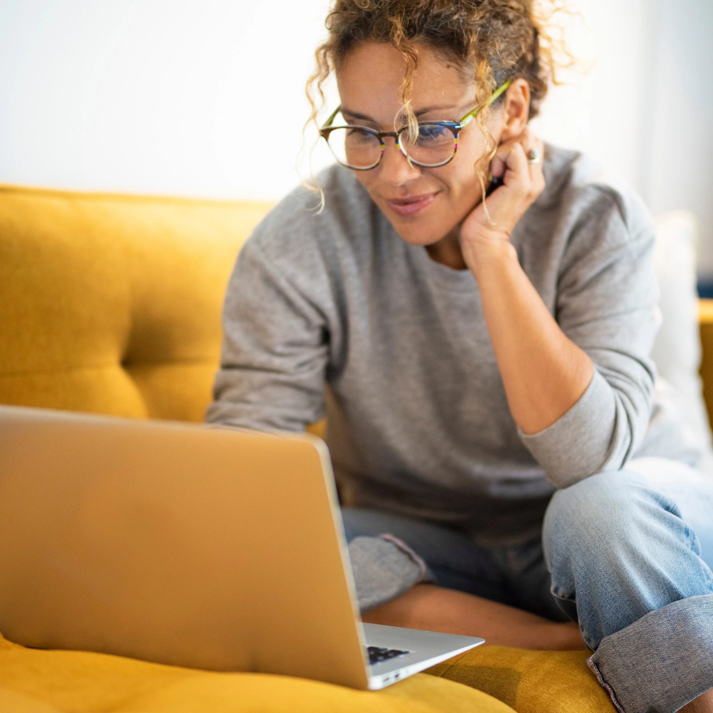 Woman at laptop 2 1x1.jpg