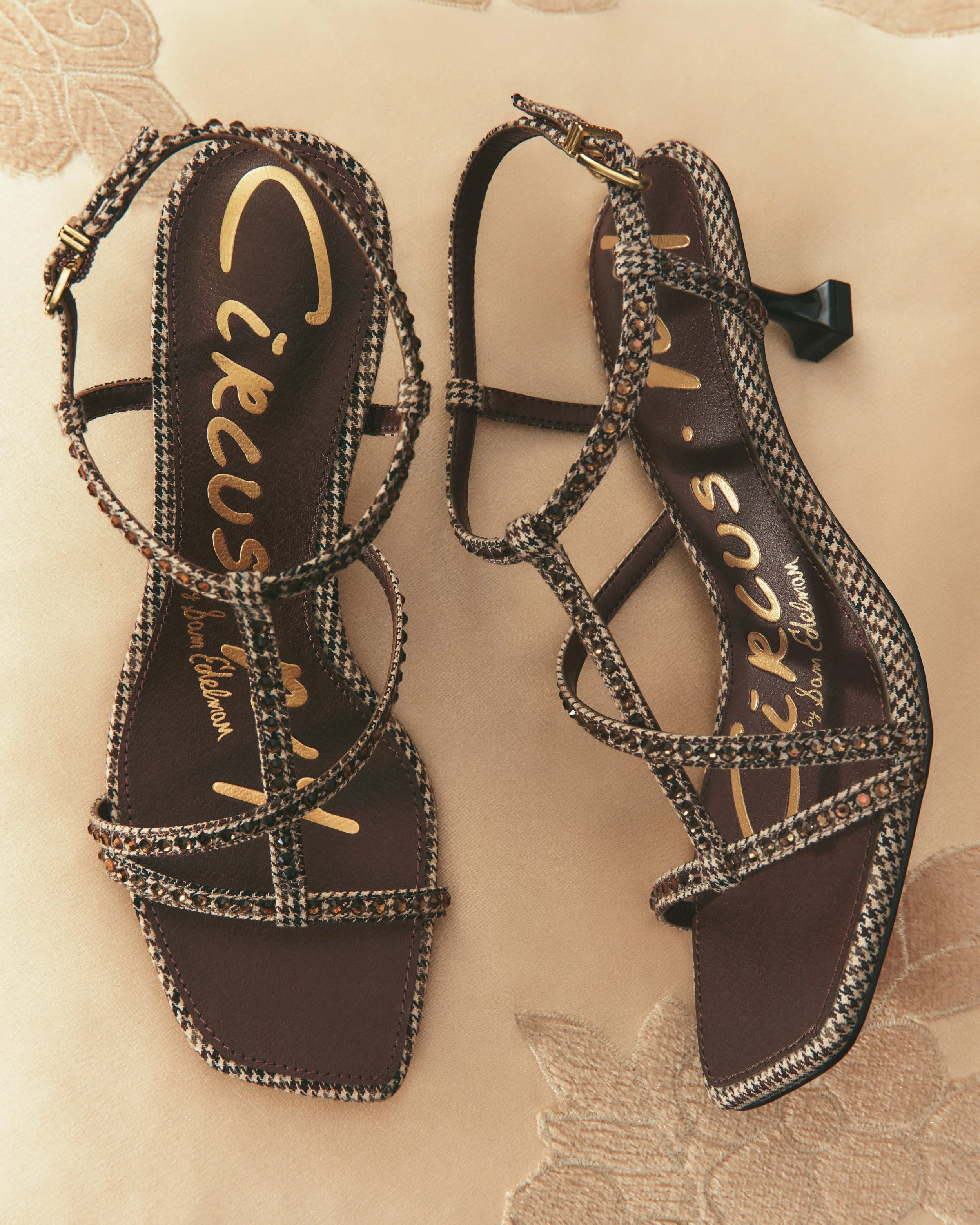 CNY_FW25-1_STILL_JAIDA GLITZ BLACK NATURAL MUTLI_245_OPT_2.jpg