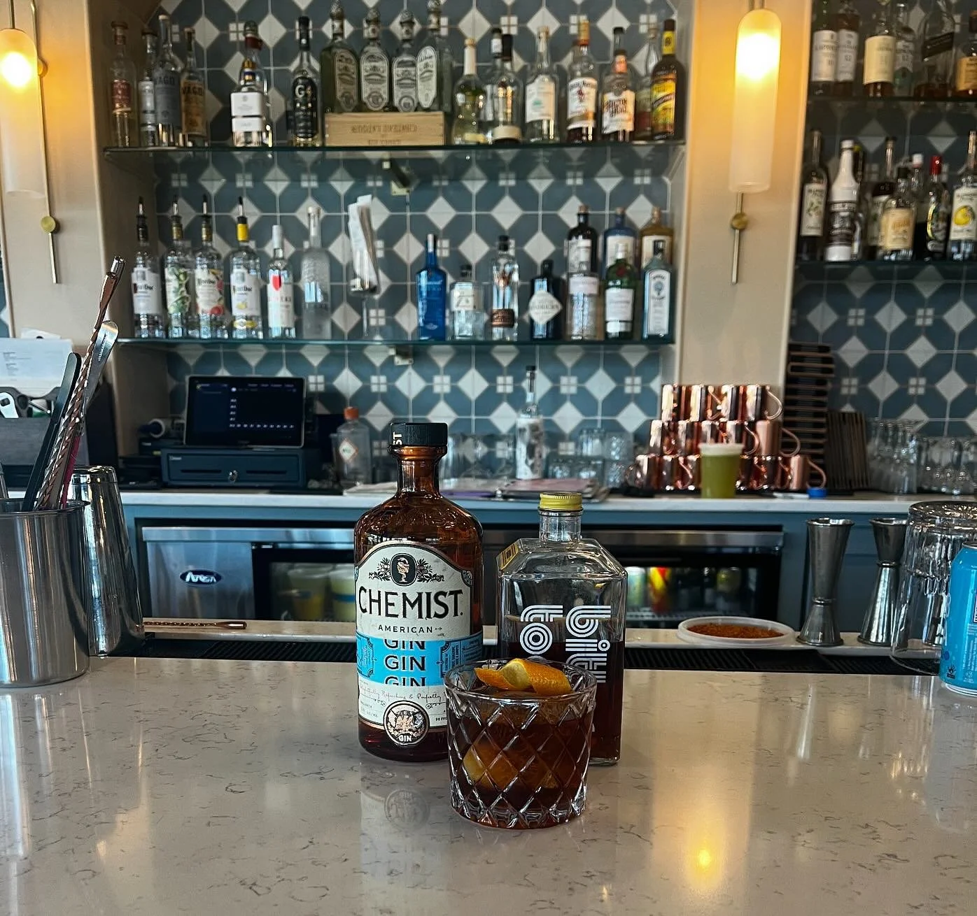 π It’s Negroni Week! πΉ The perfect excuse to mix up a classic with a seasonal twist (or two). Whether you lean bright and botanical or cozy and spiced, we’ve got you covered.
β¨ St. George Fall Negroni
Equal parts:
• St. George Bo