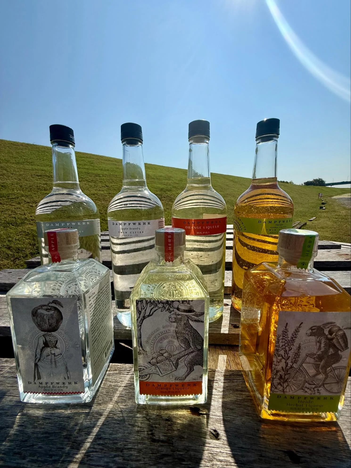 Looking for spirits that stand out? β¨ Dampfwerk Distilling delivers handcrafted gin, fruit brandies, and herbal liqueurs that elevate cocktails and turn first-time tasters into loyal fans. πΏπΈ
π¦ Available in TN — ask your rep about Dampfwerk