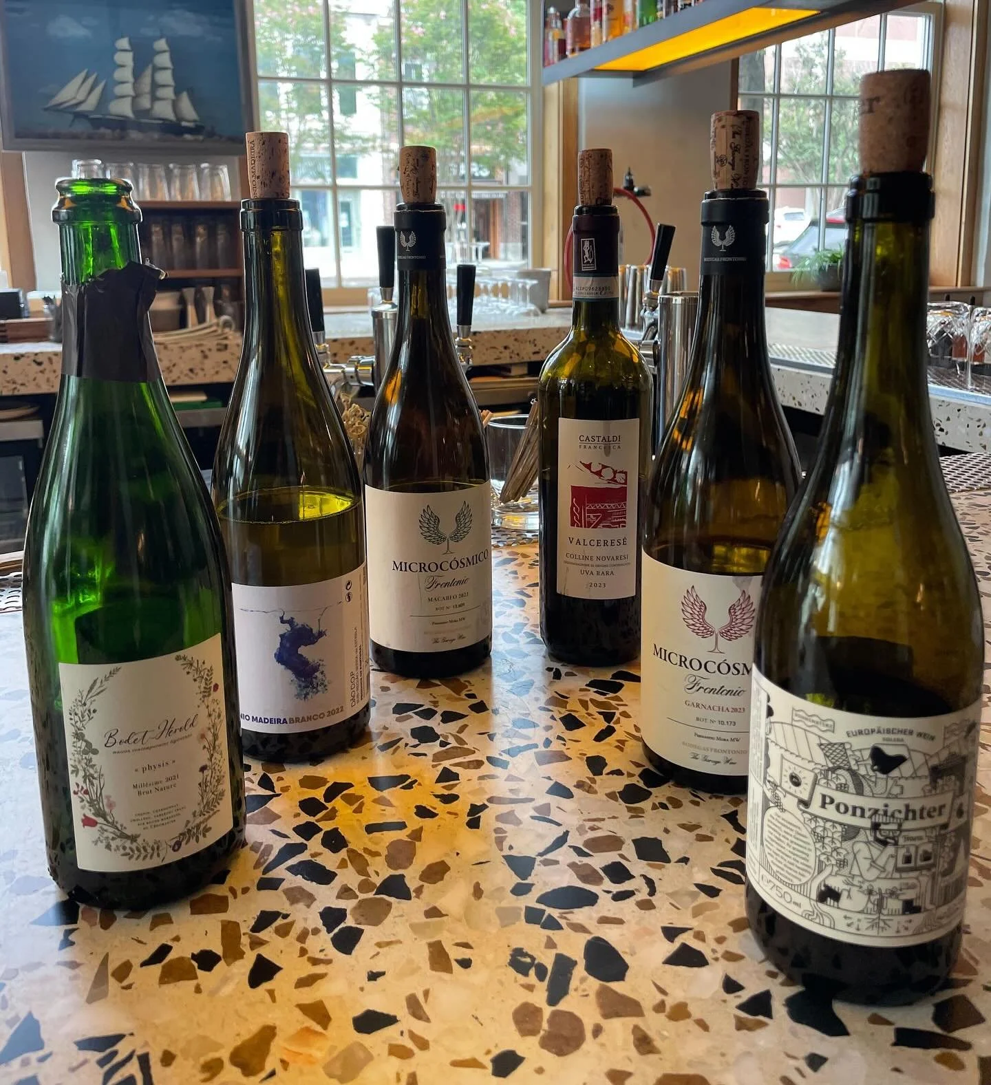 Nothing wrong with a little midweek magic..π·
#WineWednesday #winesday #finewine #tastings