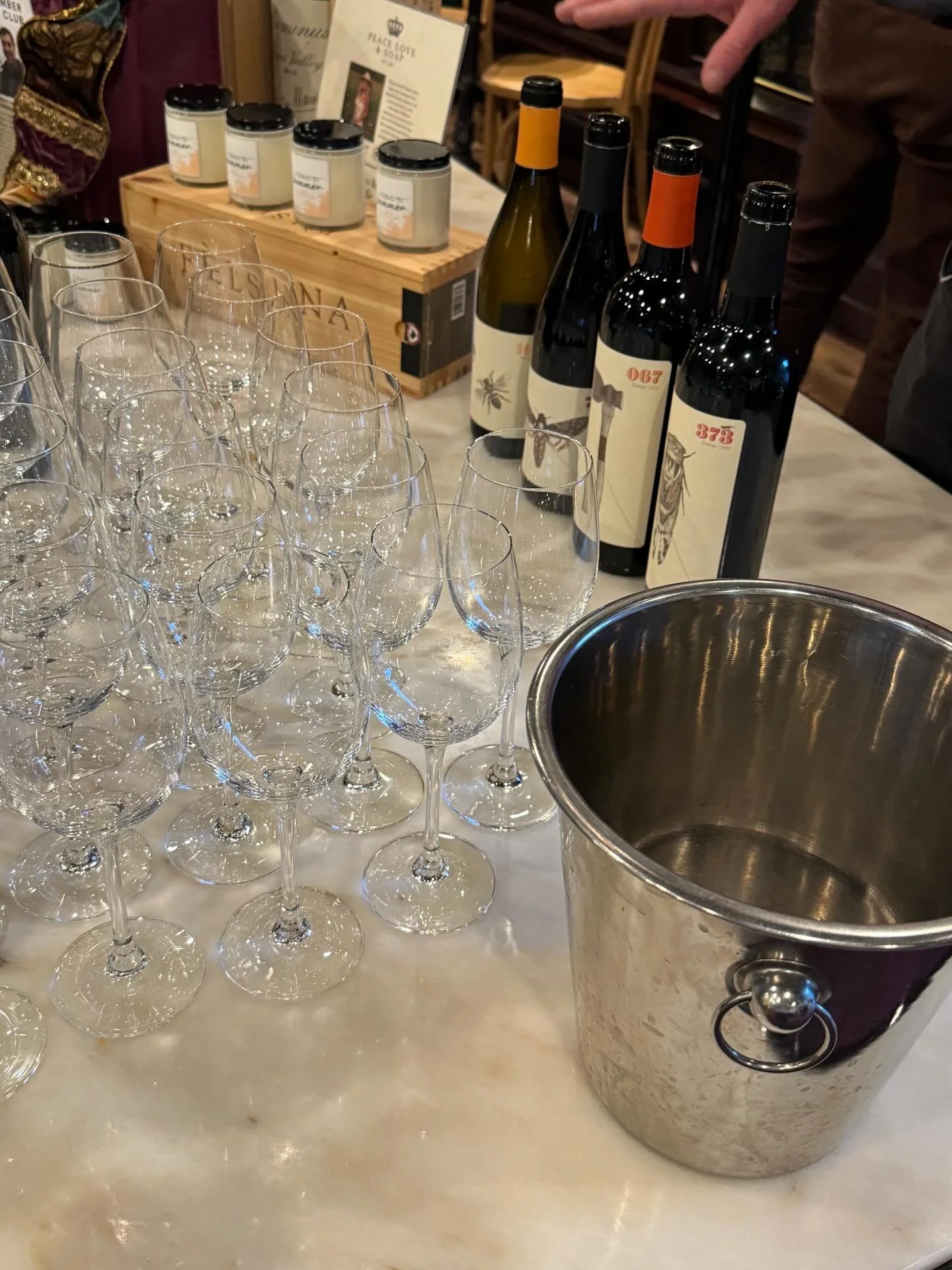 We were thrilled to welcome @cullitondavid , Head Winemaker at The Fableist Wine Co., for a market visit last week. His thoughtful approach to winemaking&mdash;and the narrative woven into each wine&mdash;continues to inspire our team and our custome