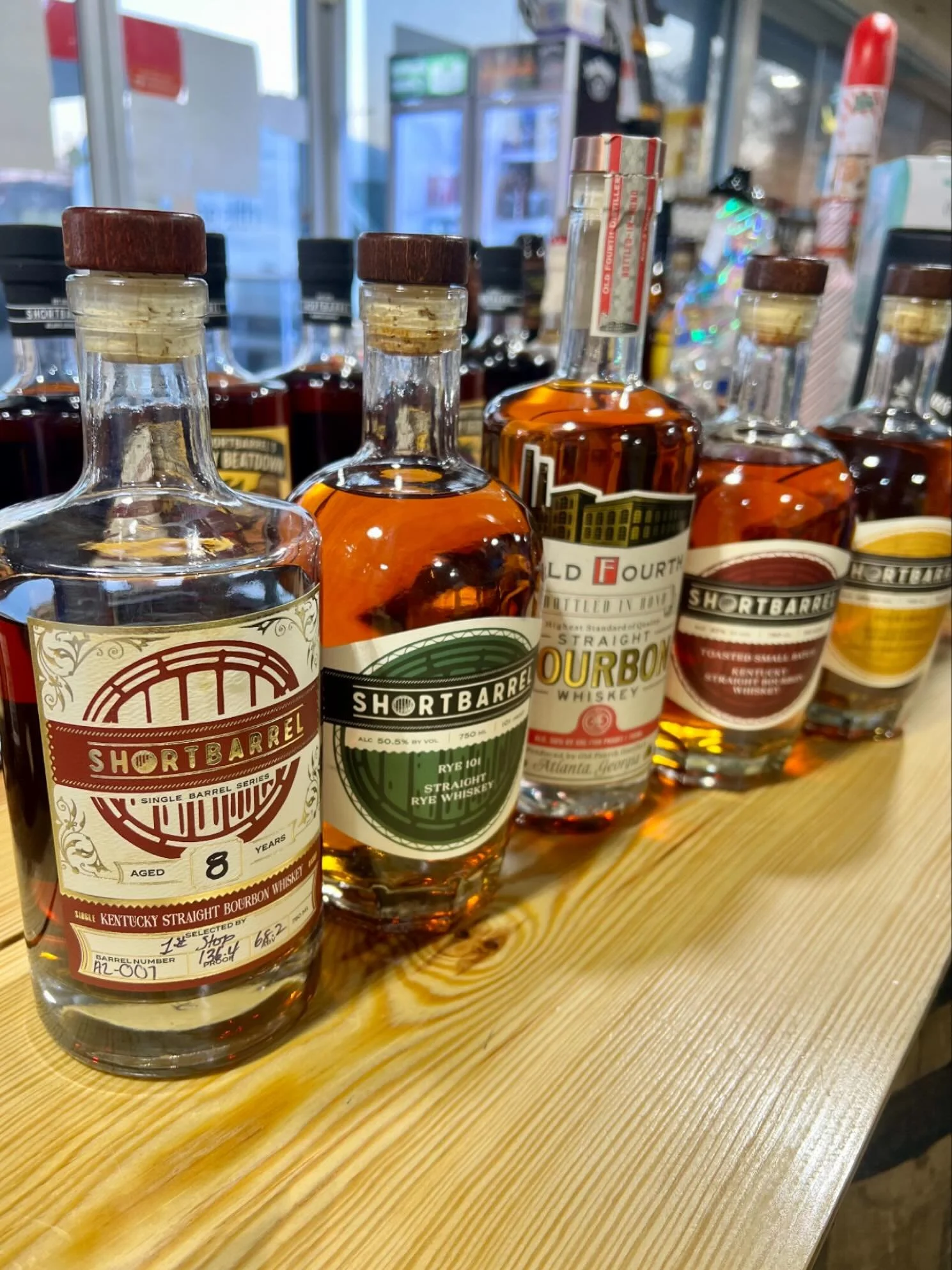 It&rsquo;s getting colder by the day, which means we&rsquo;re always looking for a way to warm up, and what better way than whiskey? 🥃❄️

Shortbarrel Bourbons available in Tennessee!
#bourbon #staywarmandcozy #spirits #advintagedistributing #shortba