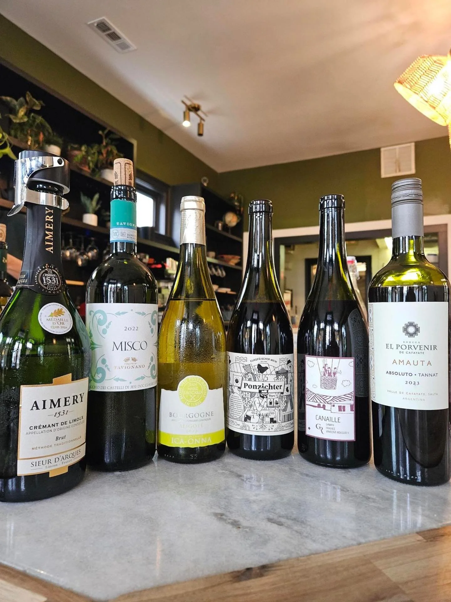 The weather has been rough this week, but these wines? Smooth as ever 🍷😋

#AdvintageDistributing #snowdays #wine #winewednesday