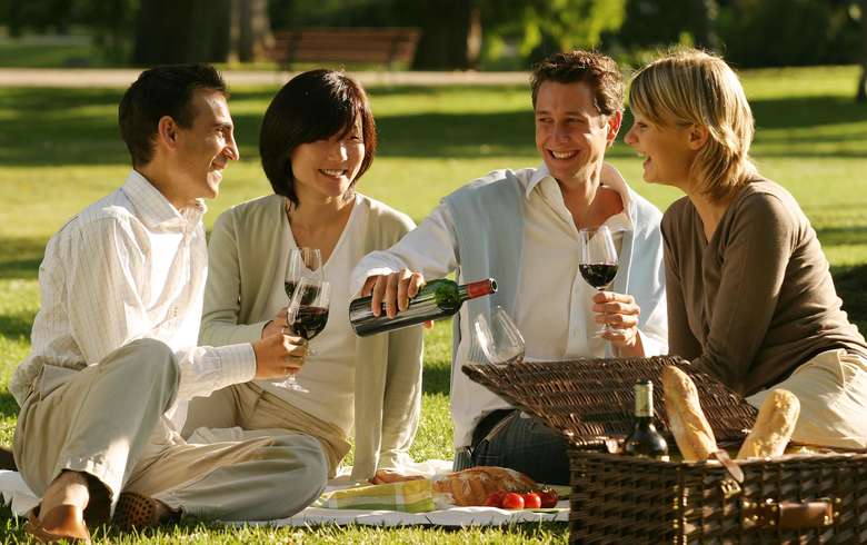 Degustation-dans-le-parc-d-un-chateau_format_780x490.jpg