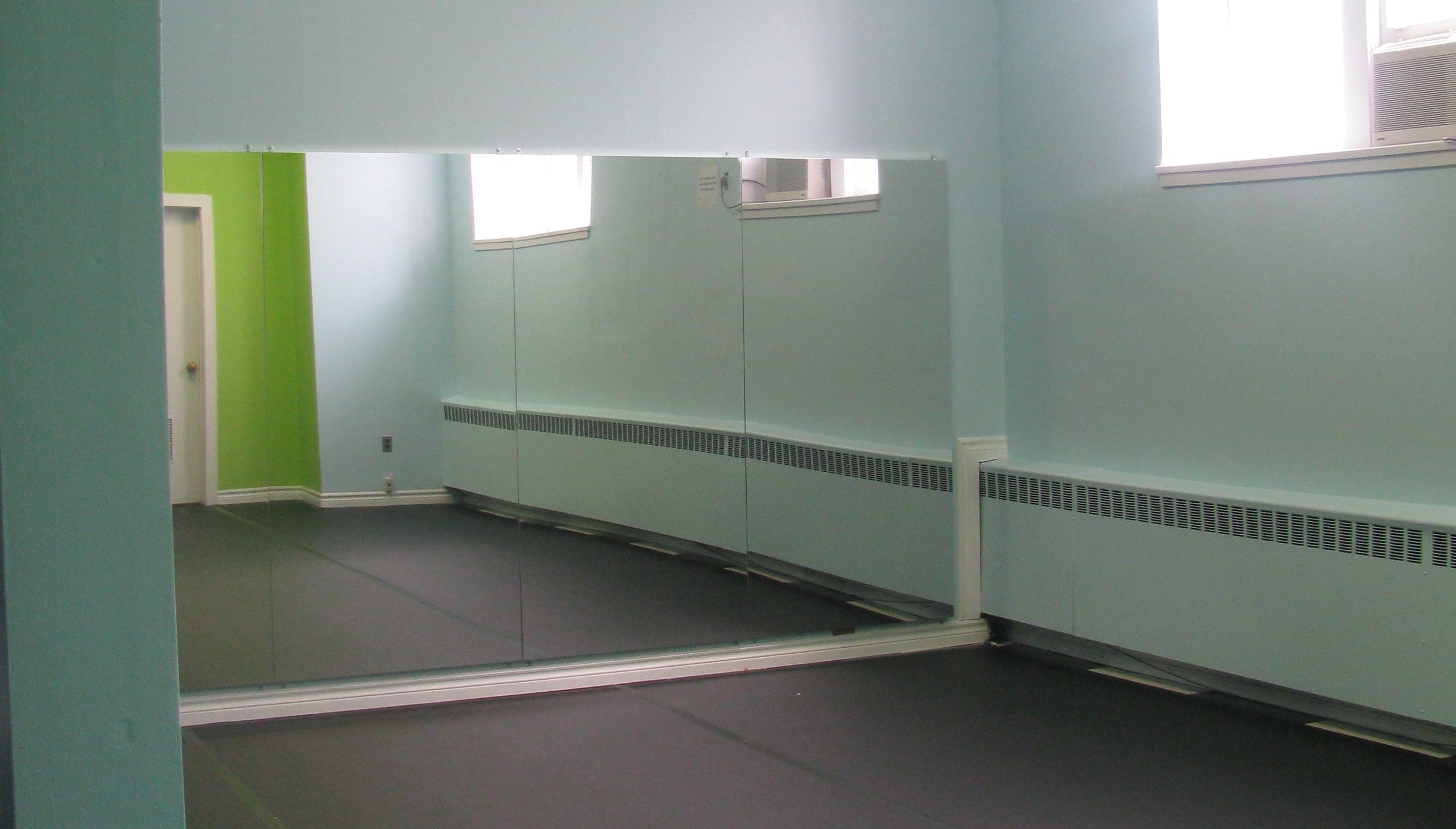 Picture 4 - fu-GEN Studio Space.jpg