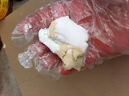 Paste epoxy using micro-balloons