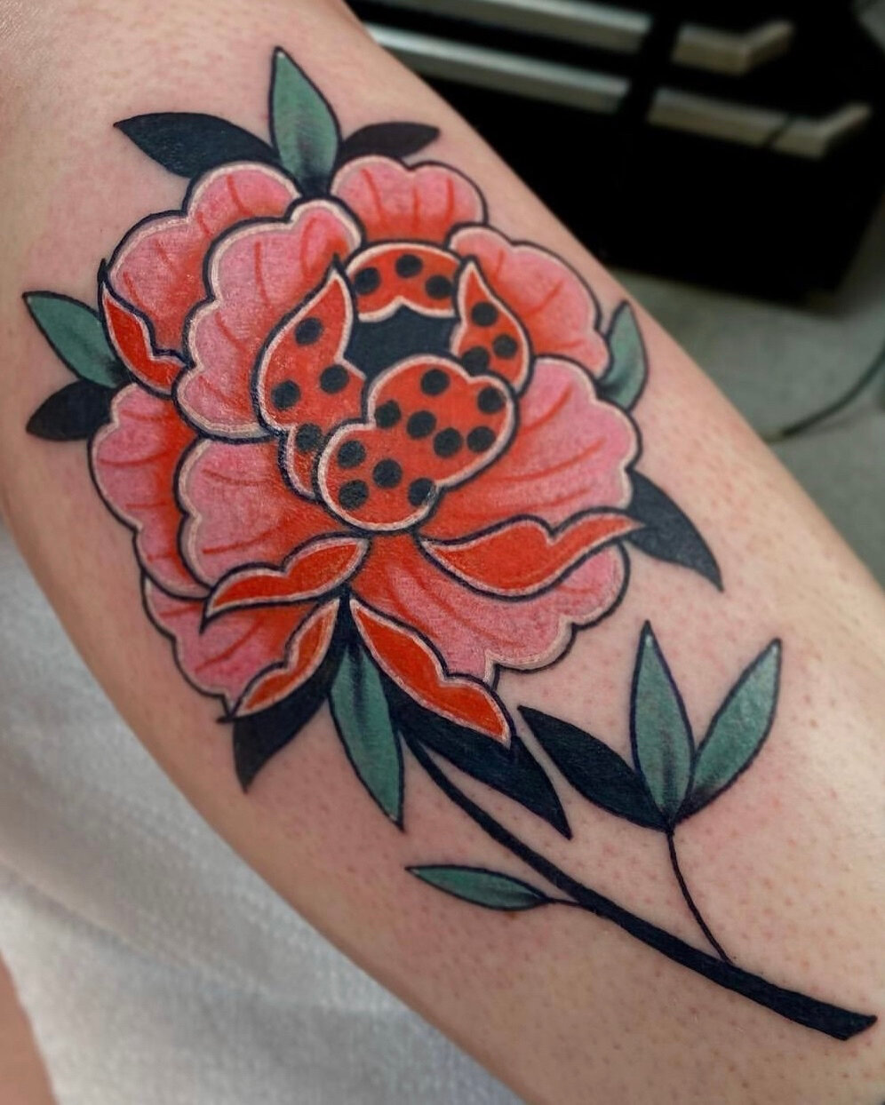 Super fun peony by colour queen @plattstatts 🥰 Contact Jess directly for May/June bookings! ​​​​​​​​​.
.
#threekingstattoo #3KLDN #threekingslondon #3K #tattoo #tattooing #london #deptford #brockley #southlondon #newcross #se8 #tattooartist #tattoos