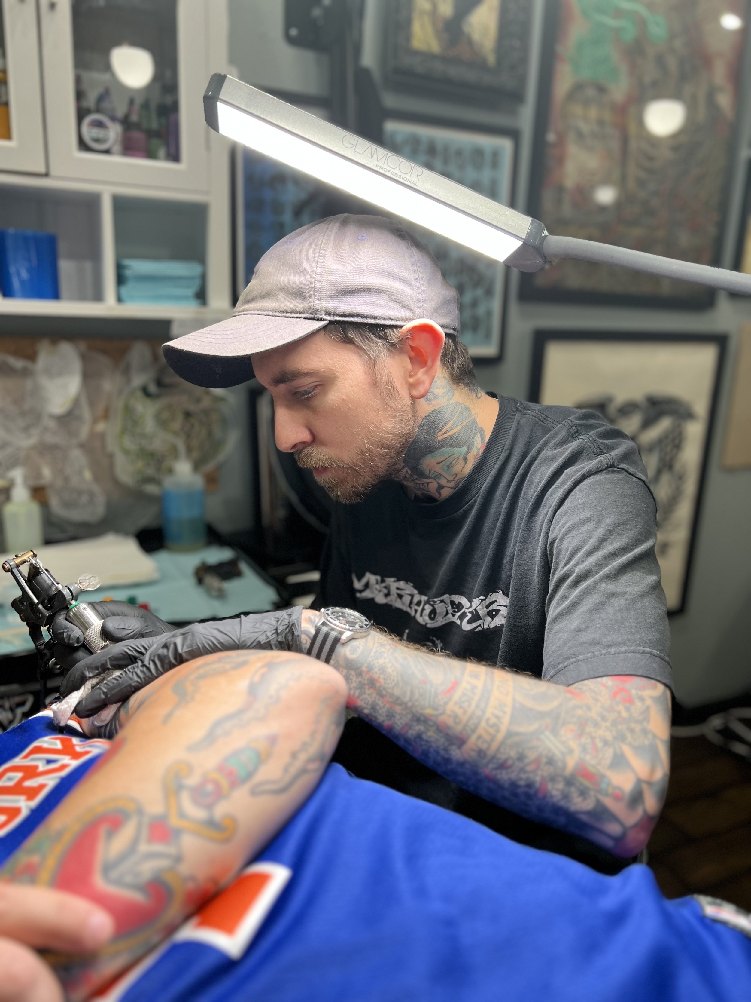 JAKUB HENDRIX – World Famous Tattoo Ink