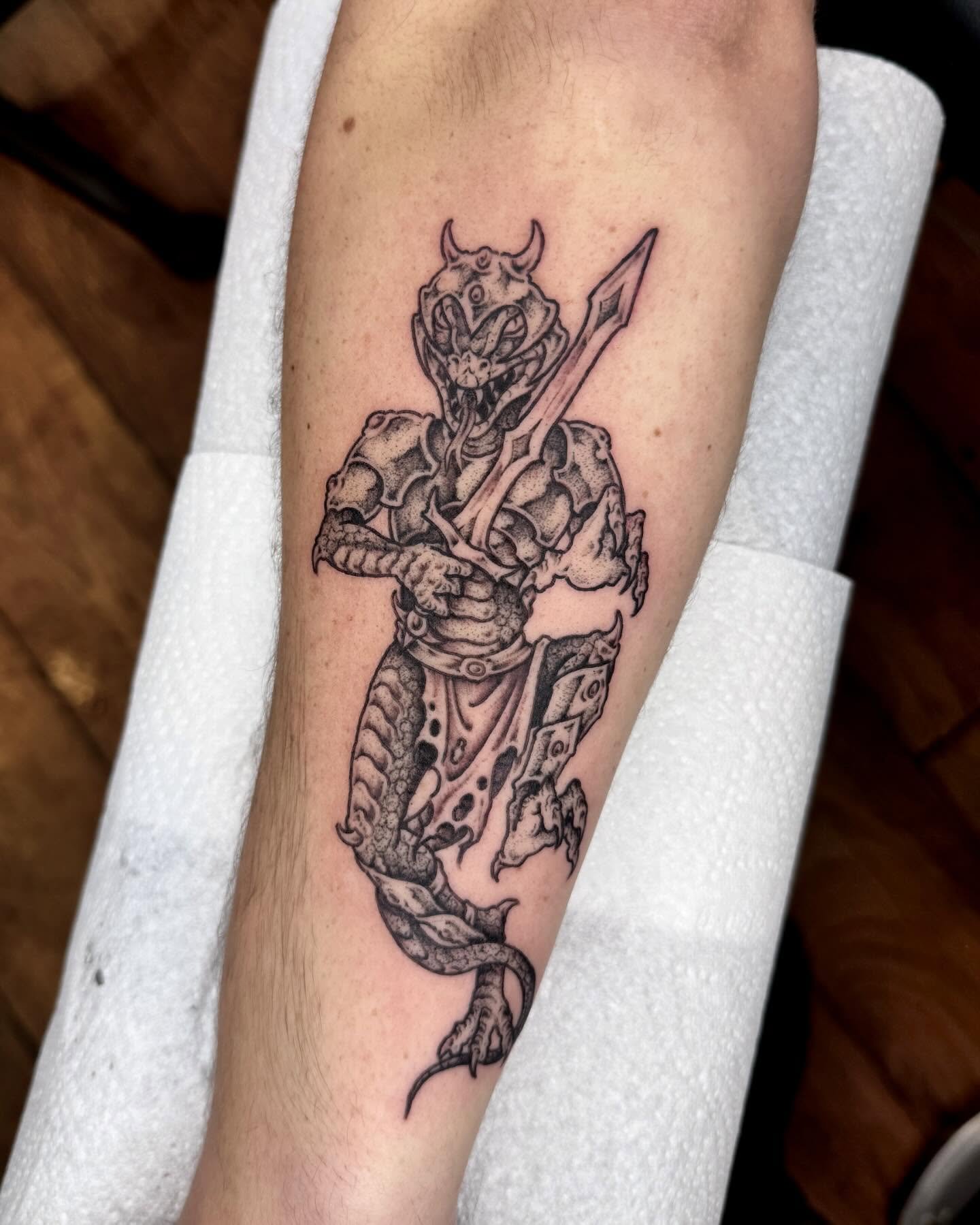 @slimesociety with his lil creature of the deep! For June and July bookings hit up Colin or get in on Wednesdays for his walk ins! 
.
.
#threekingstattoo #3KLDN #threekingslondon #3K #tattoo #tattooing #london #deptford #brockley #southlondon #newcro