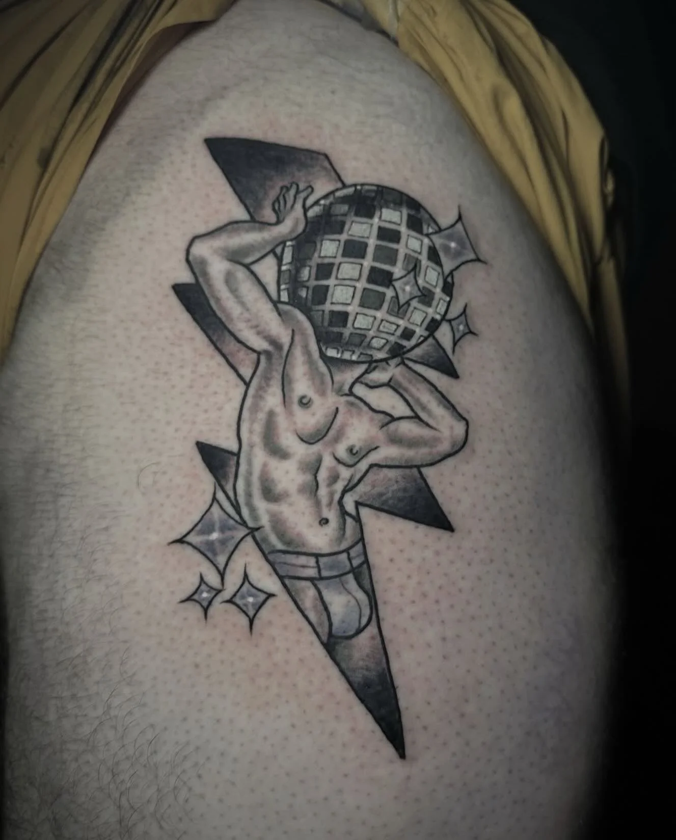 Disco dude by @good.boy.tattoo 🪩⚡️
3KBK@THREEKINGSTATTOO.COM
.
.
.
#threekingstattoo #tattooed #flashtattoo #tattoosnob #brooklyn