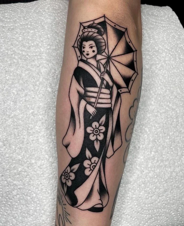 Sweet geisha gal filler from @tattooswithjess ✨ To book for January reach out to Jess or pop in any Saturday for her walk ins! 
.
.
#threekingstattoo #3KLDN #threekingslondon #3K #tattoo #tattooing #london #deptford #brockley #southlondon #newcross #
