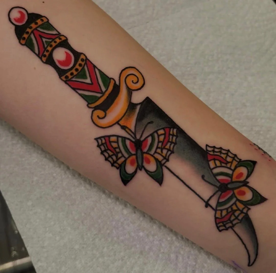 We still have our pal @plattstatts with us on a semi regular bases ❤️&zwj;🔥 Keep an eye out on Jess&rsquo;s stories for dates/reach out to her directly to book!