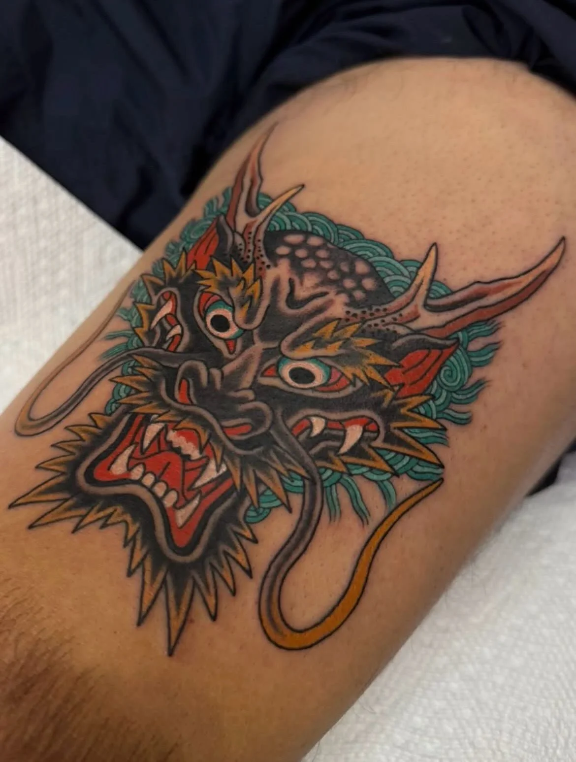 Dragon head by @mattadamson 🐉
3KBK@THREEKINGSTATTOO.COM
.
.
.
#threekingstattoo #dragon #newyorkcity #tattooshopowner #tattoosnob