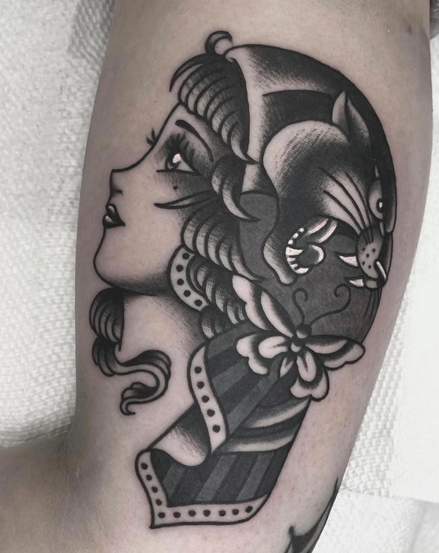 @anthonypapallo wants to tattoo YOU 🫵 Please enjoy this lady head by him in the meantime! 

Available in Brooklyn and Long Island!
INFO@THREEKINGSTATTOO.COM
.
.
.
#threekingstattoo #ladyheadtattoo #panthertattoo #brooklyn #tattooartist
