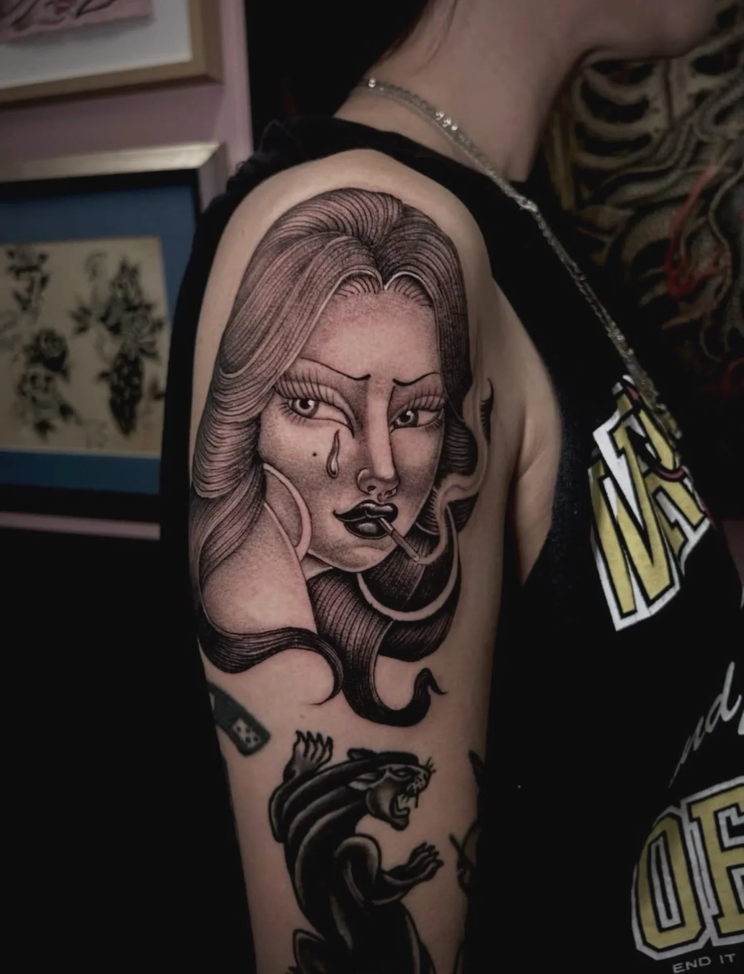 Se&ntilde;orita by @thomaswaynett ✨
3KBK@THREEKINGSTATTOO.COM
.
.
.
#threekingstattoo #stippleshading #blackandgrey #brooklyn #tattooartist