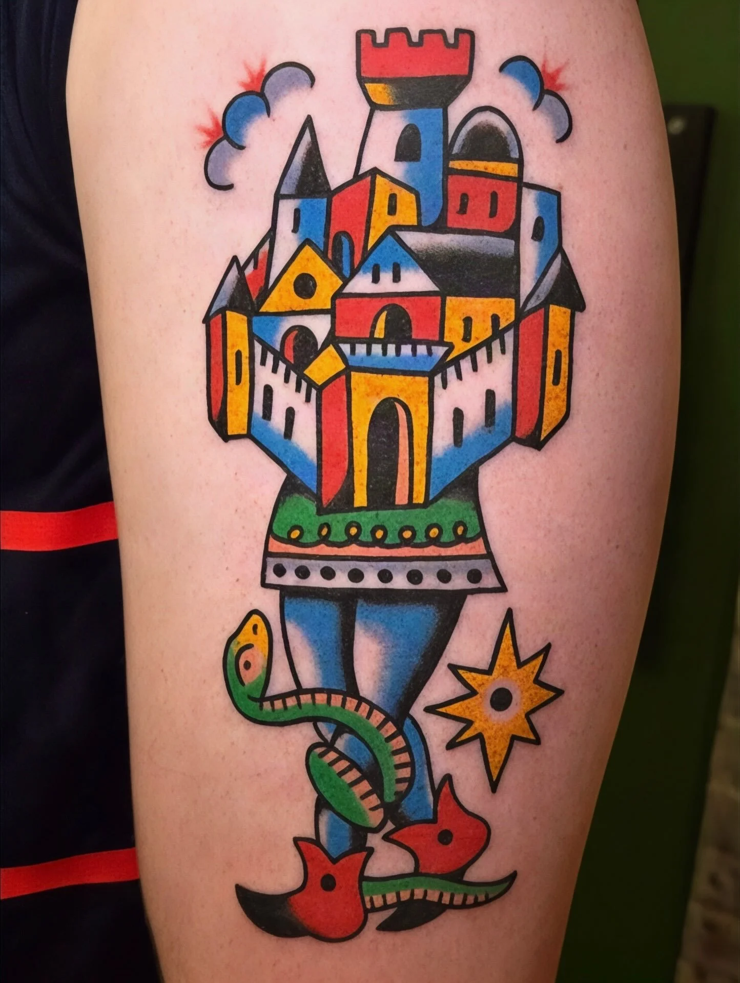 A traditional walking castle
Tattoo by @brenn_cox 🤝🏰👖

Now booking September through the rest of the year! Contact the shop or fill out the booking link in his IG bio👌
.
.
.
#threekingstattoo #traditionaltattoo #bright_and_bold #tattoosnob #newyo