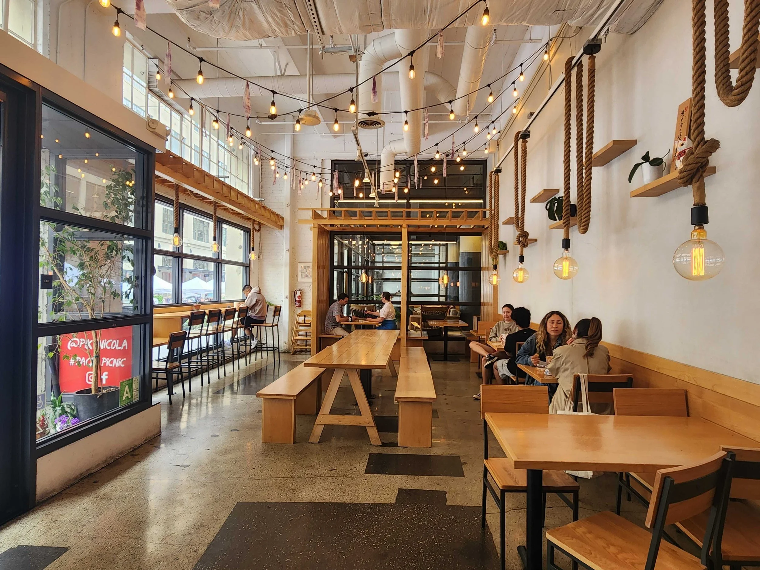 Pikunico | Los Angeles, CA