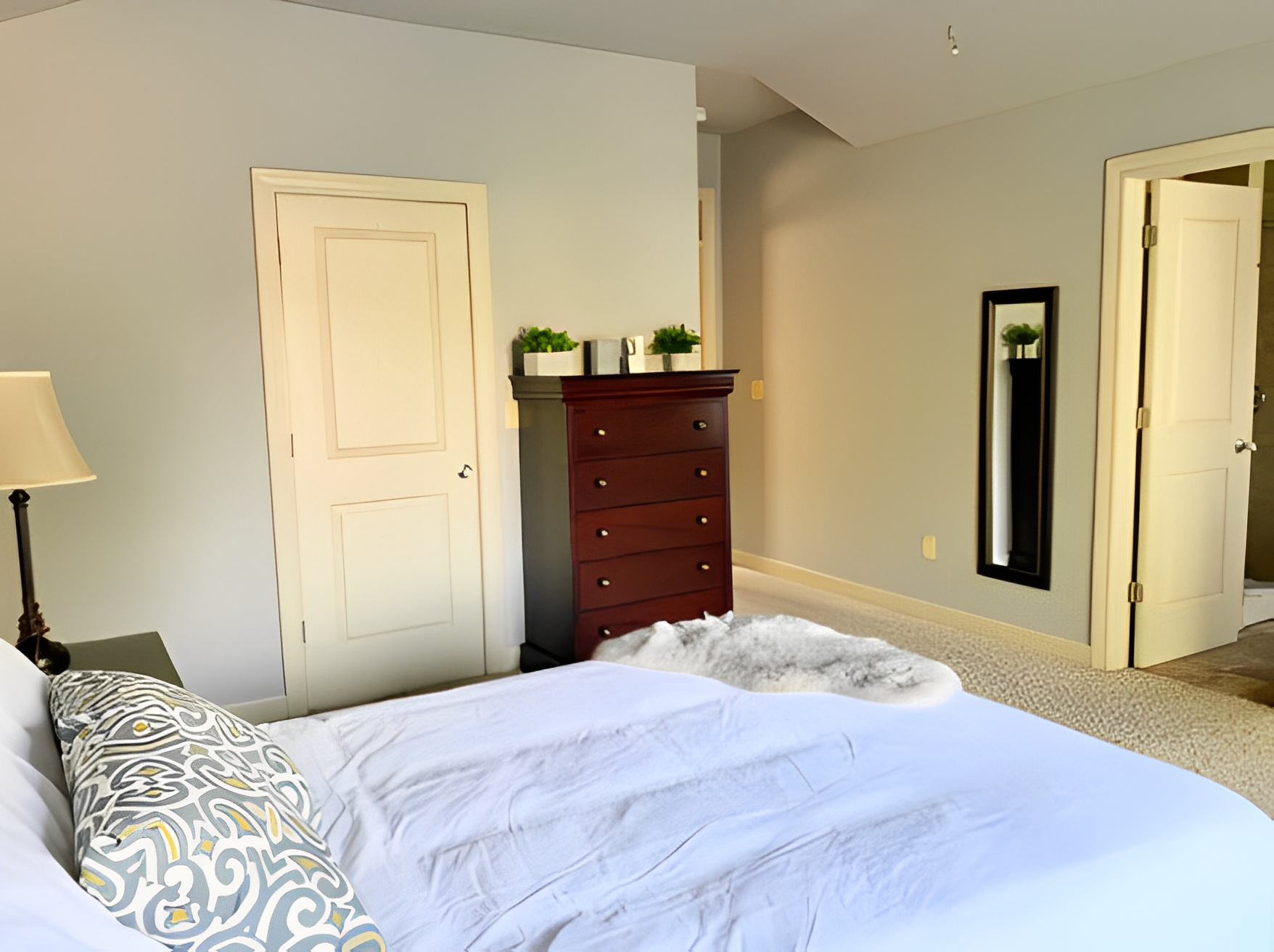 520 S Main Staged Bedroom-1.PNG