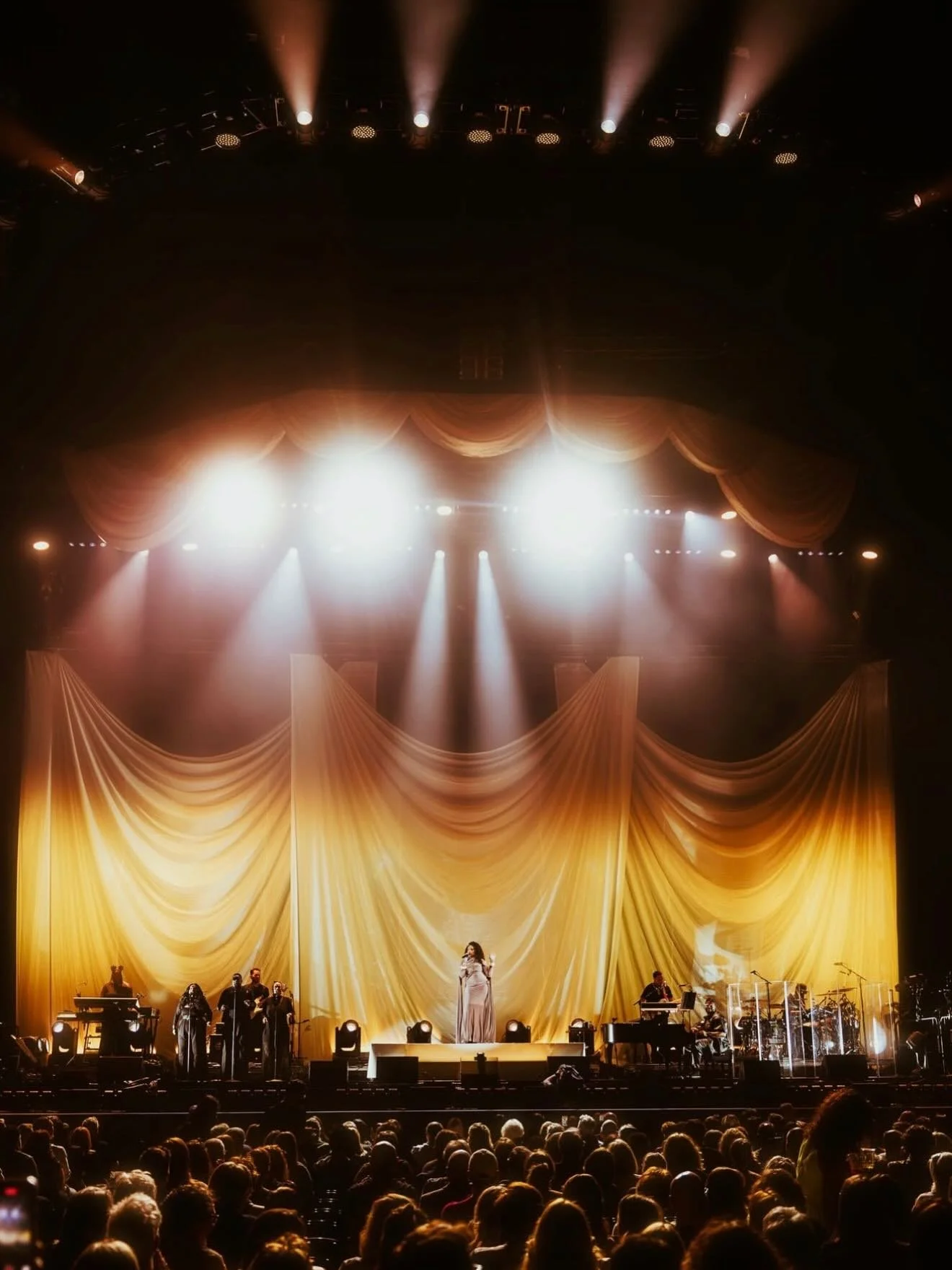 JENNIFER HUDSON. 
You amaze us all every time fam! So much love for you @iamjhud