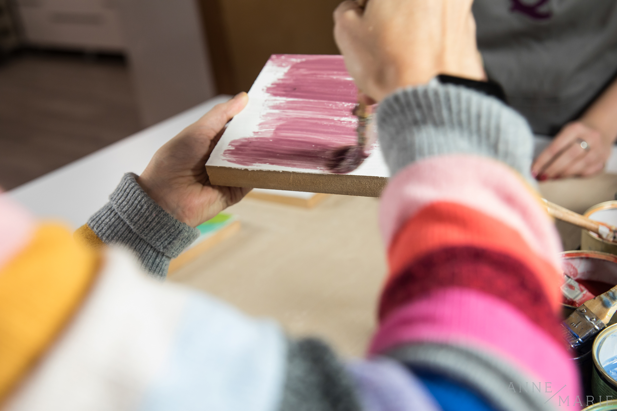  Anne-Marie used a shade of pink for her first layer. 