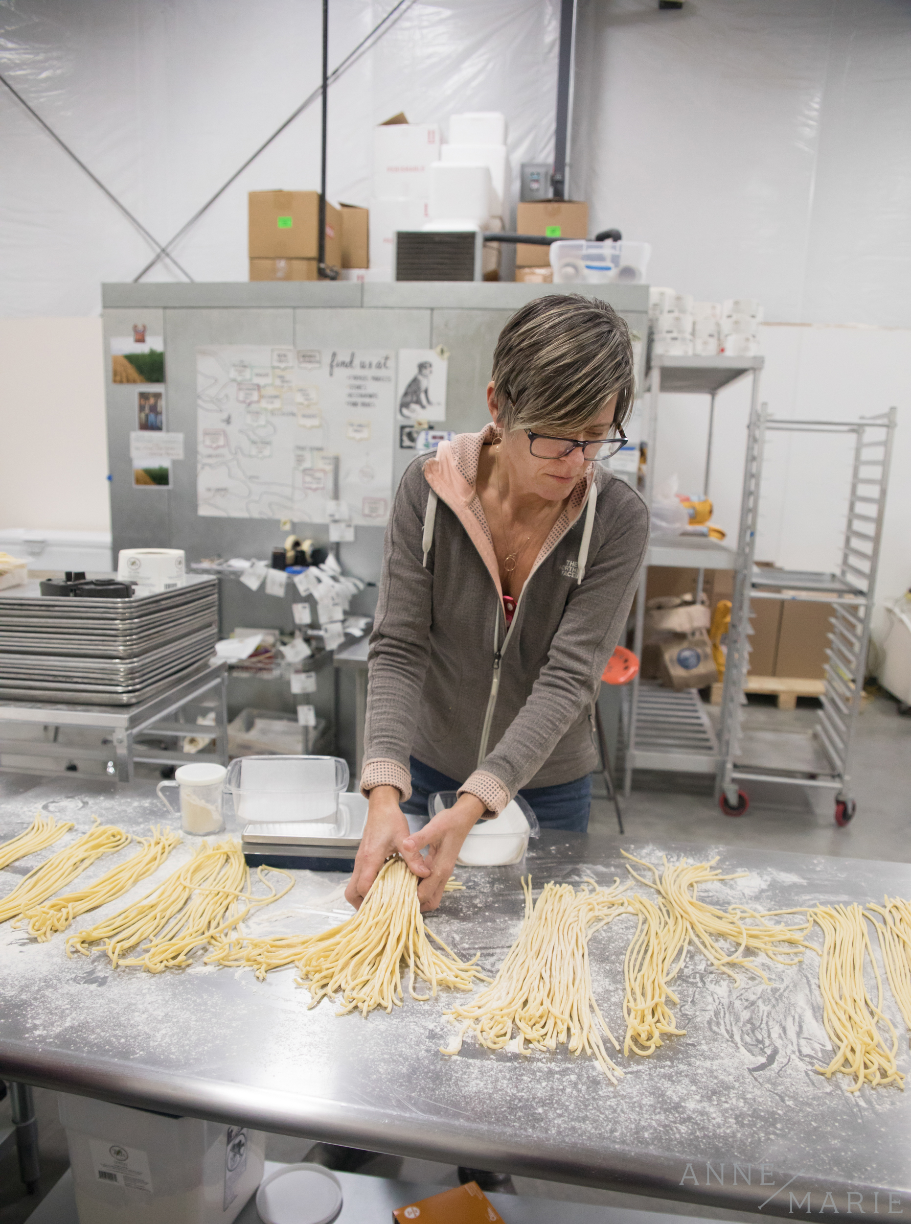  Katie sorts the pasta. 