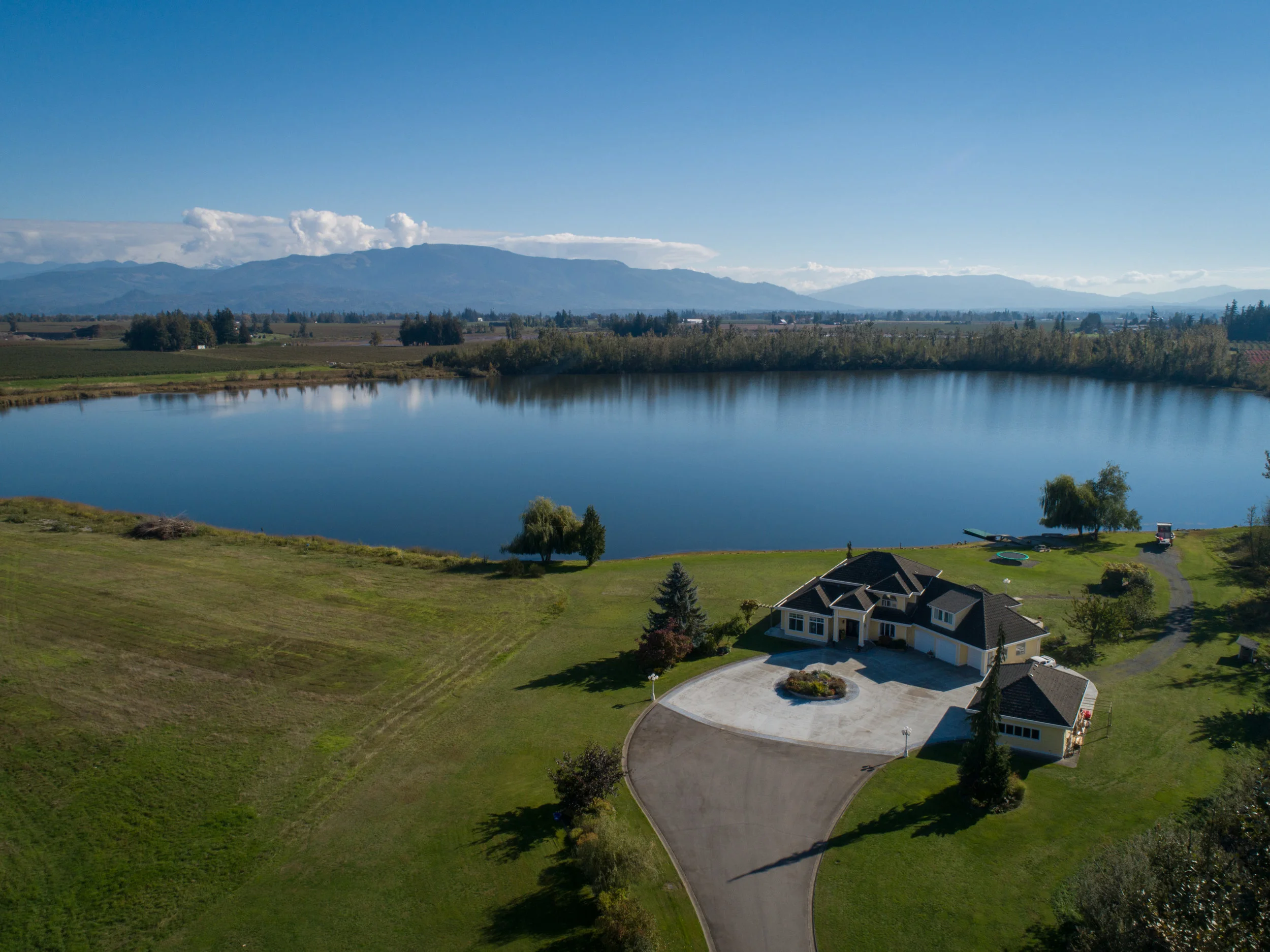 2 - AERIAL - DAYLIGHT - Laxton Lake-8.jpg
