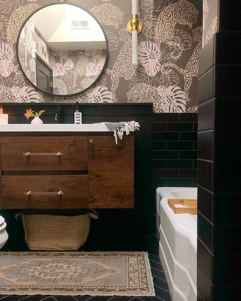 I love the natural wood cabinet here! I plan to keep my cabinets in a wood finish also.