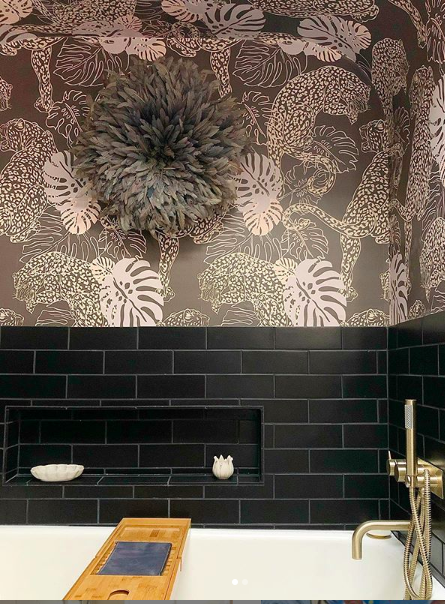 The black tile is definitely an element I want to incorporate in my space.