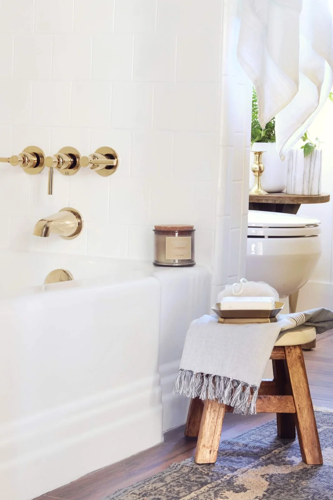 I love the bright spa vibes Carli created in this bathroom.