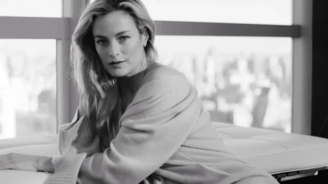 NAKED CASHMERE x Carolyn Murphy