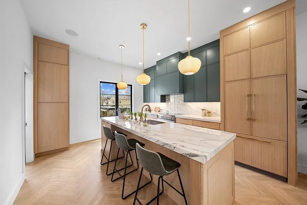 6e5482def63723d526e1069b8658597f-uncropped_scaled_within_1536_1152.webp