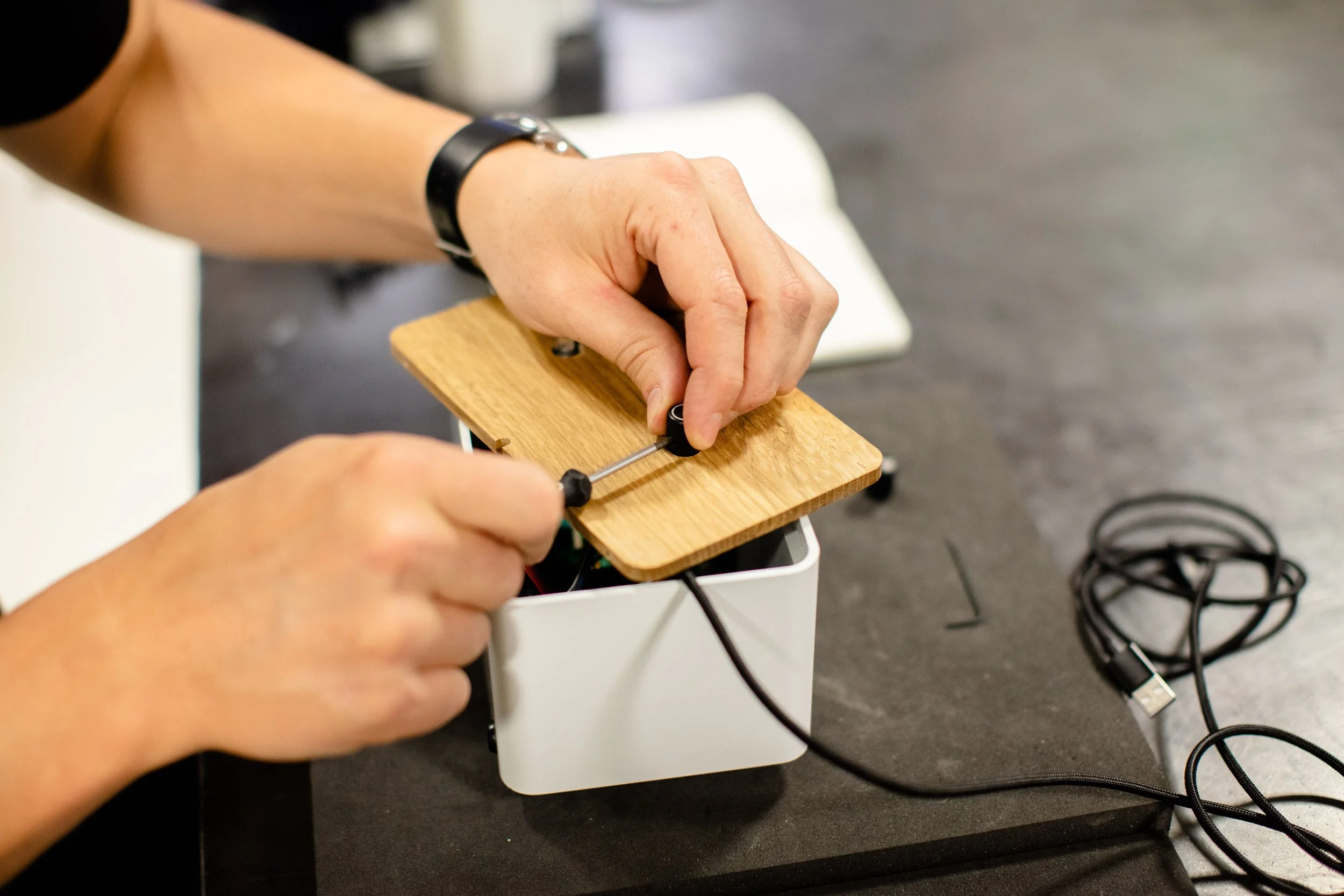 201211 OneClock Link Assembly-05.jpg