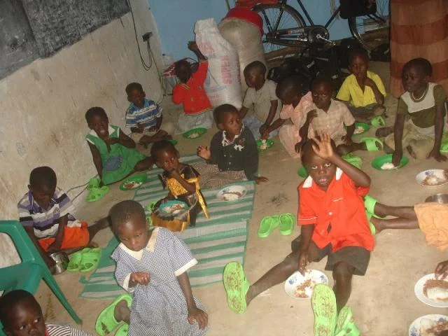 Goldilocks Vancouver Donates Sandals