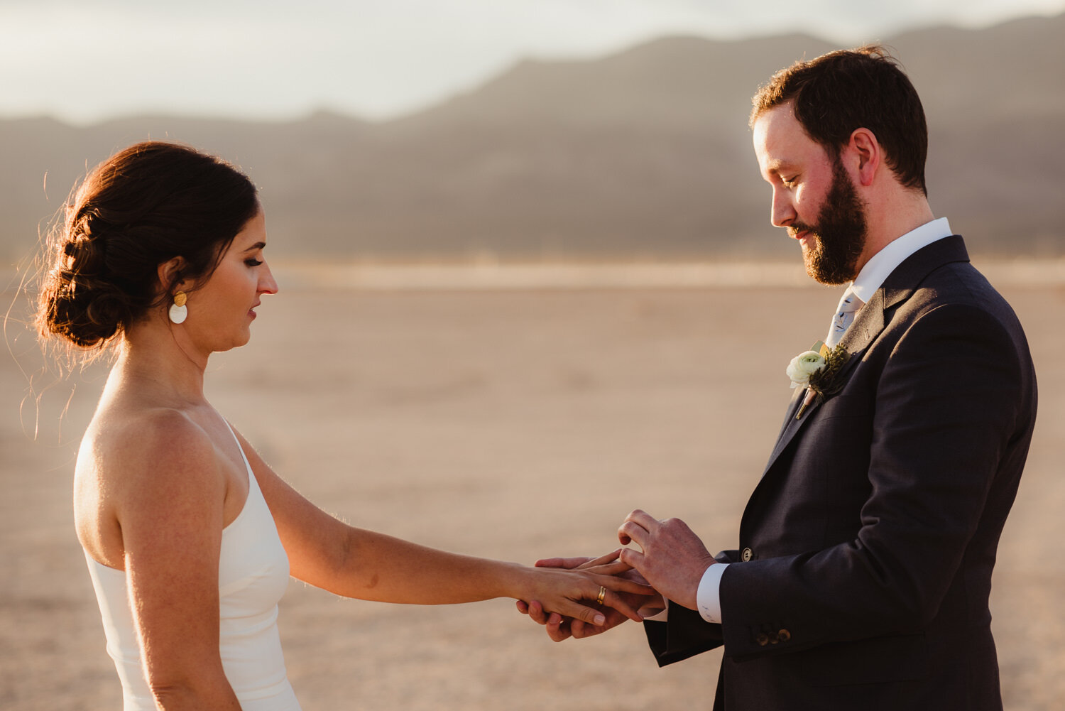 Las Vegas Elopement Photographer - Amber Garrett Photography - 049.jpg