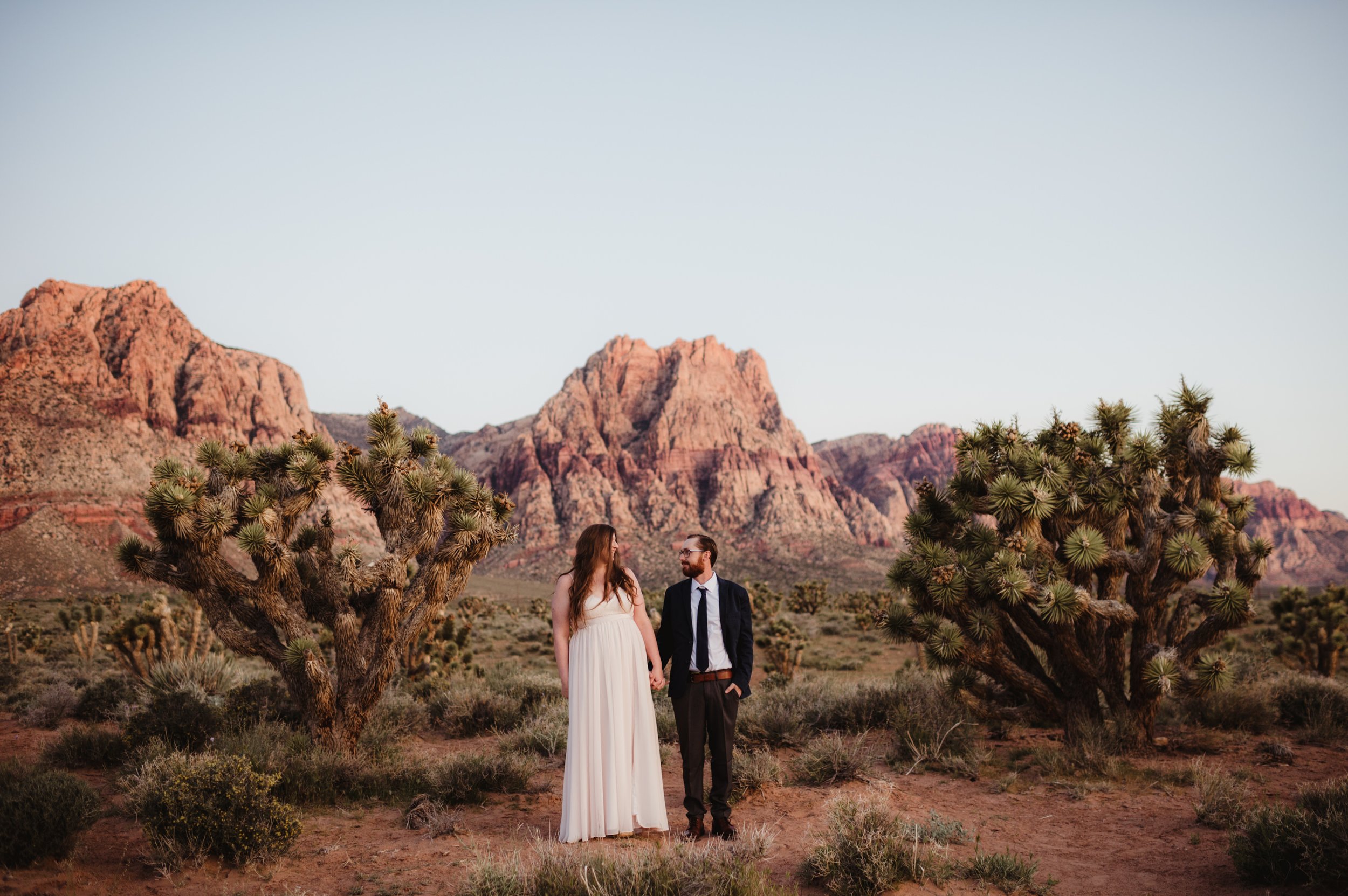 Sunrise Las Vegas Elopement - Amber Garrett Photography - 024.JPG