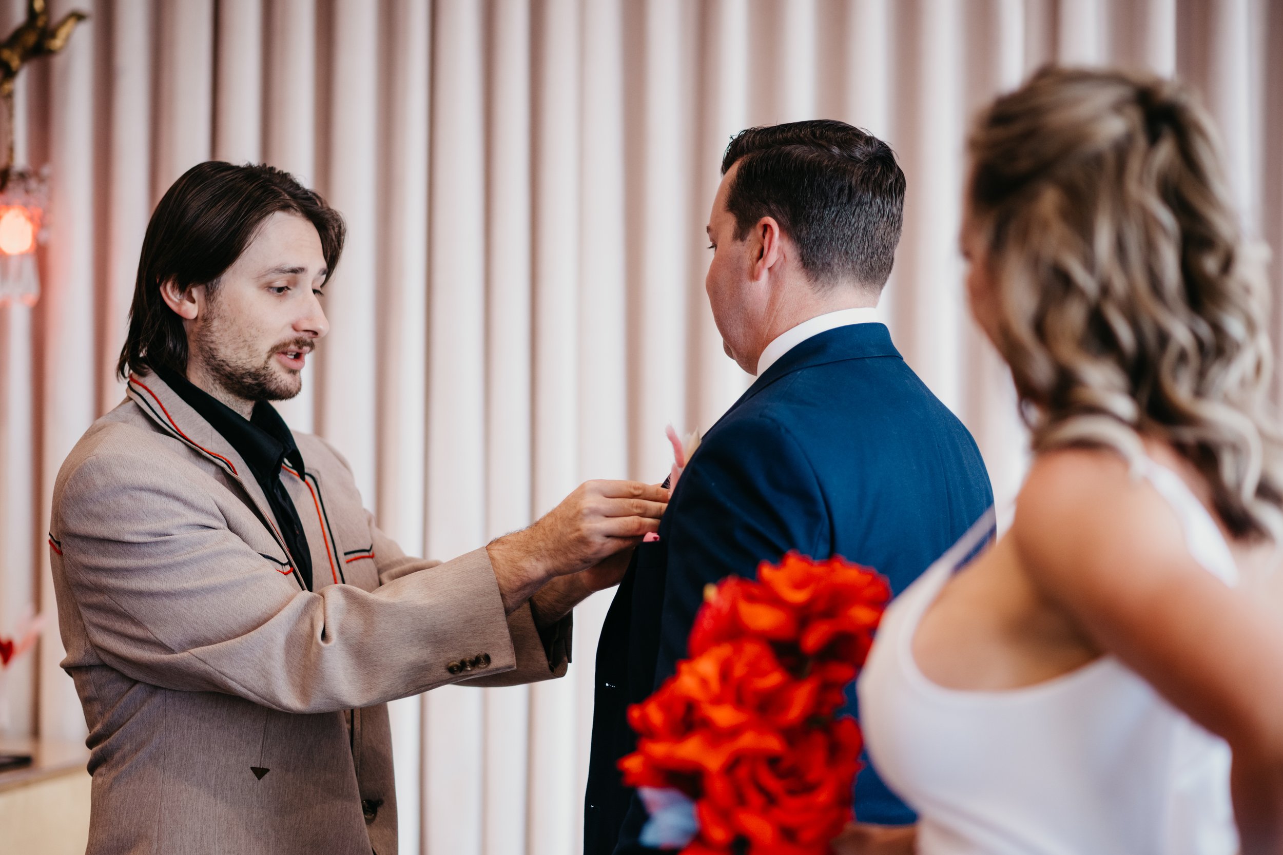 Las Vegas elopement photographer