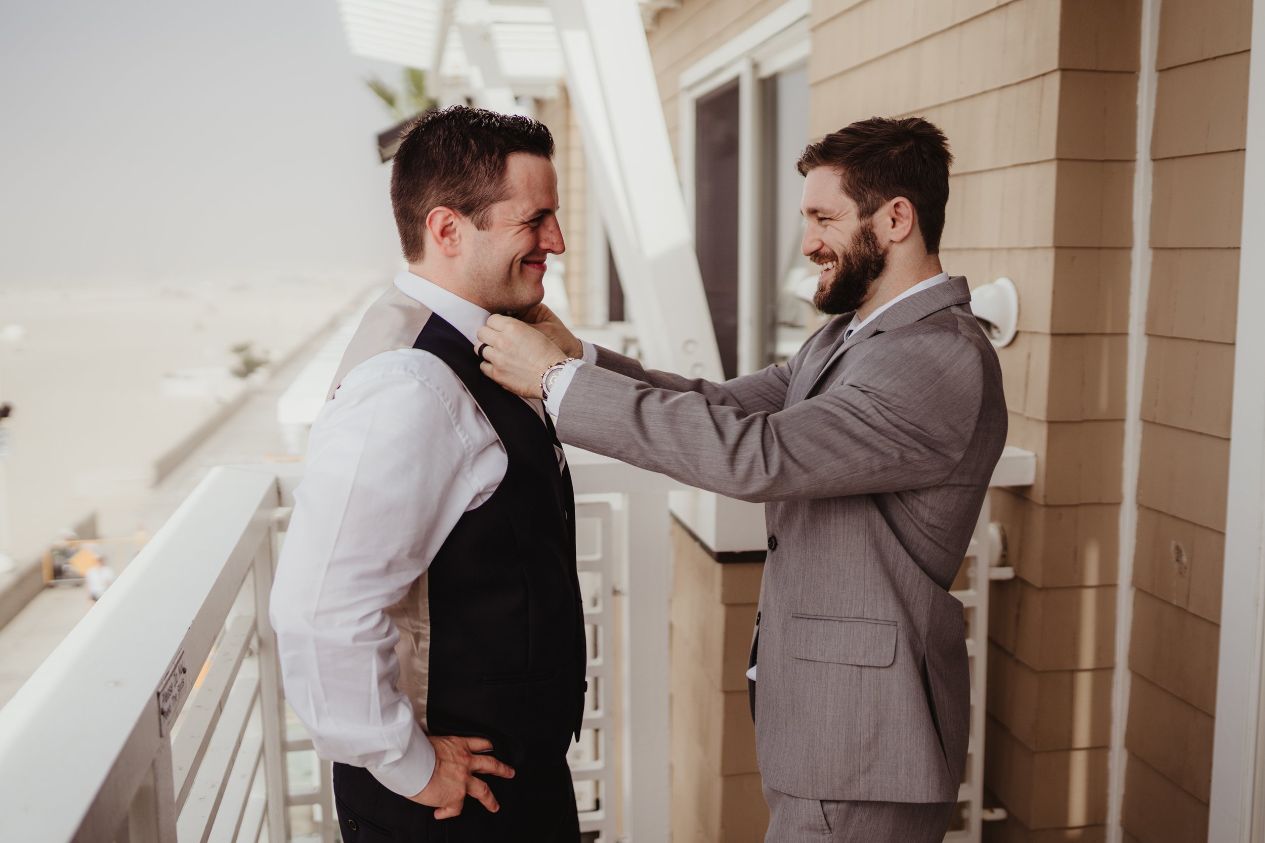 Las Vegas elopement photographer