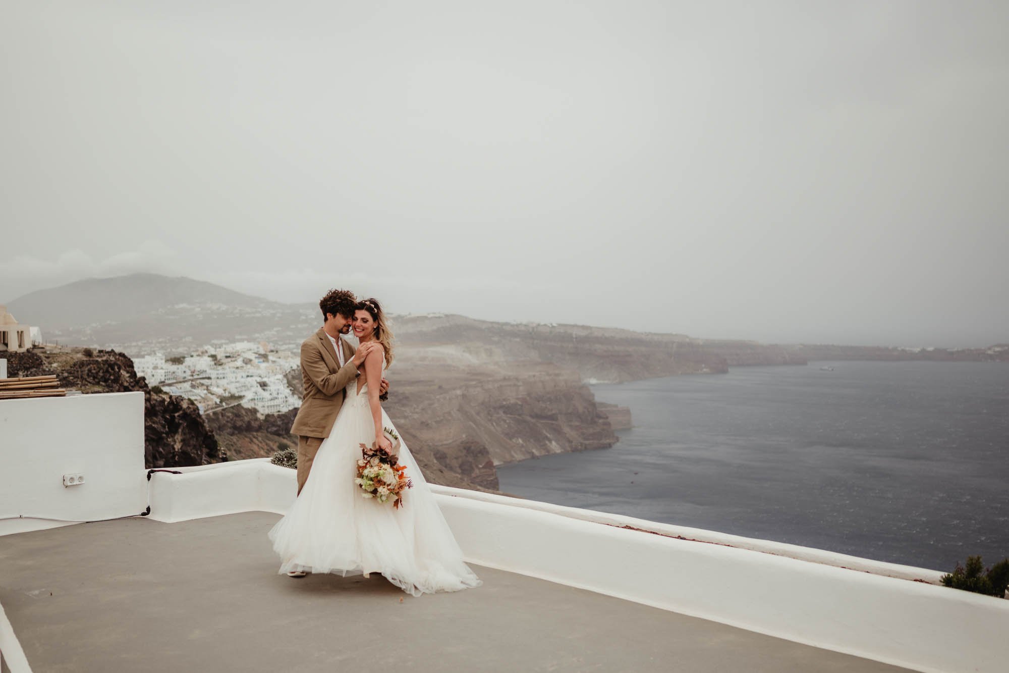 Skaros Rock Destination Elopement Amber Garrett Photography-10.jpg