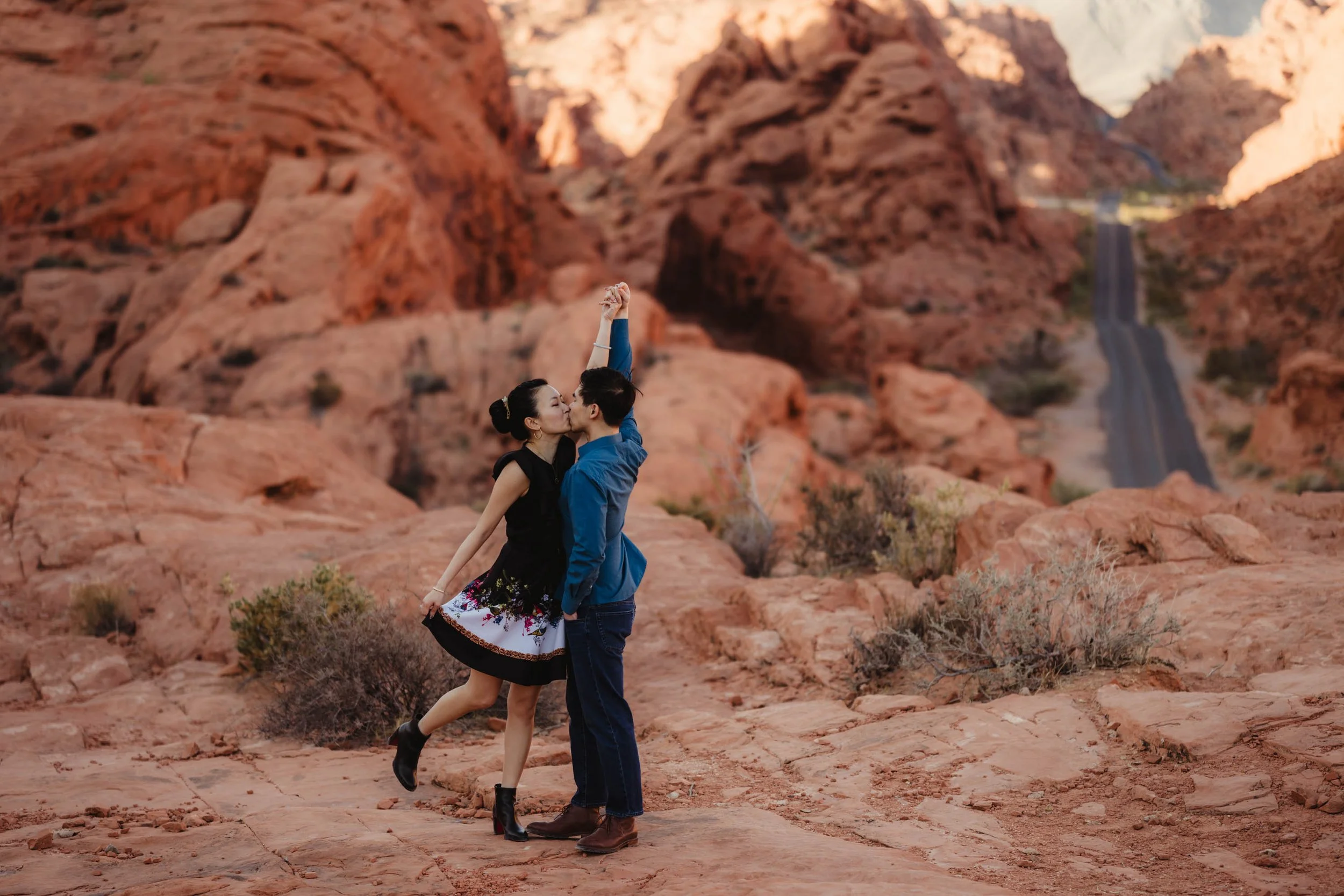 Valley of Fire Engagement Pictures - Amber Garrett Photography-11.jpg