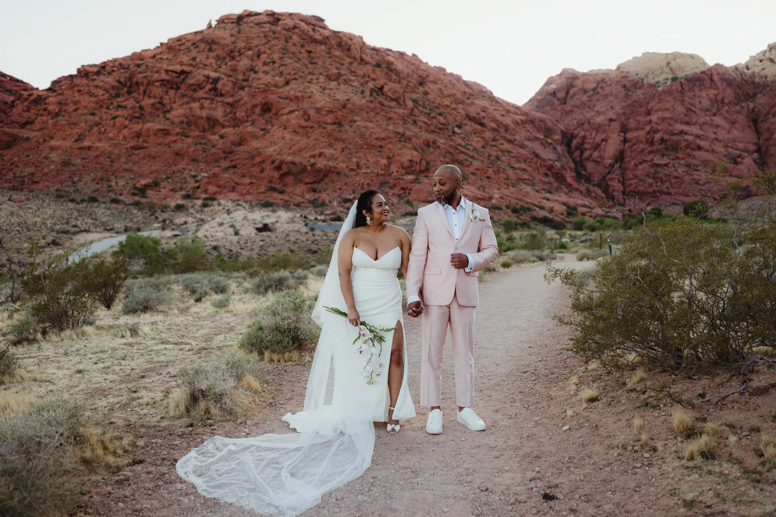 Las Vegas Elopement Pictures - Amber Garrett Photography-3.jpg