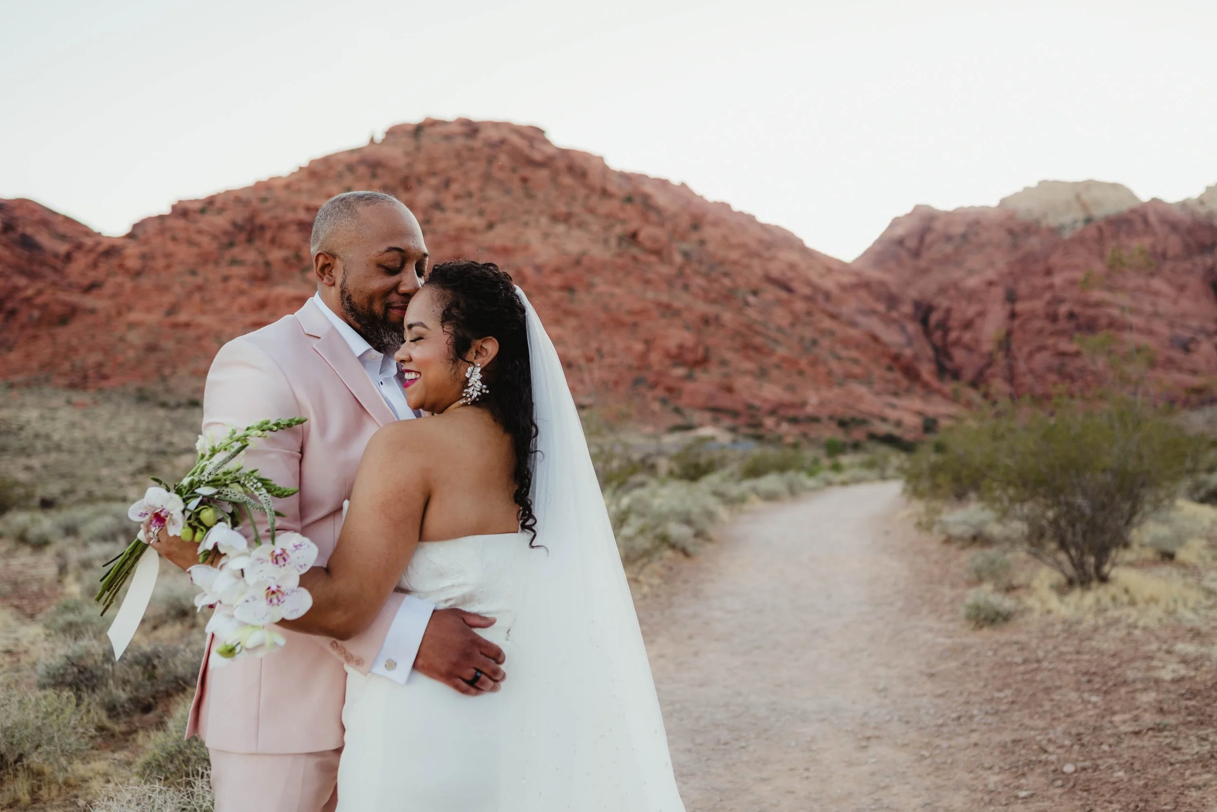 Las Vegas Elopement Pictures - Amber Garrett Photography-15.jpg