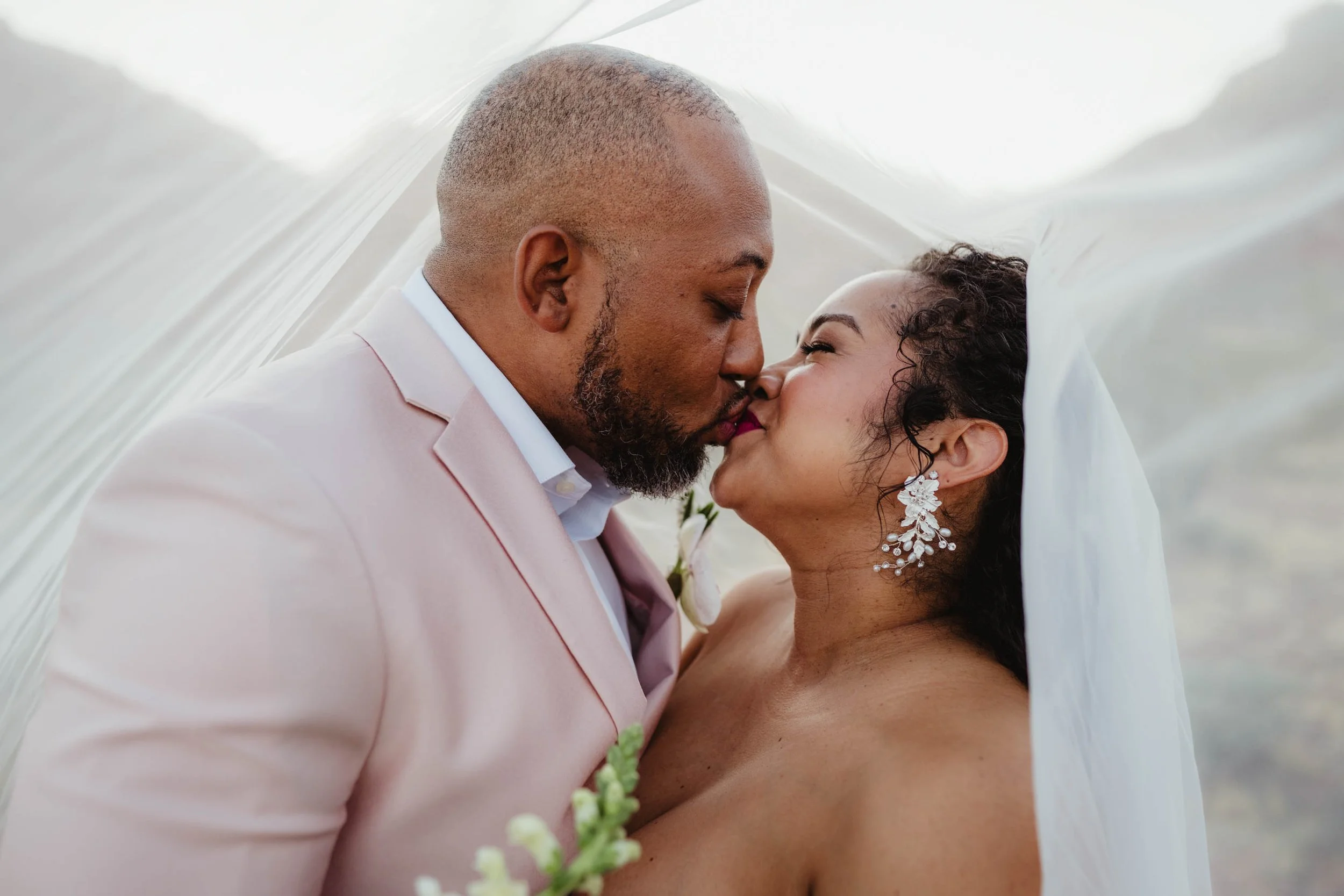 Las Vegas Elopement Pictures - Amber Garrett Photography-19.jpg