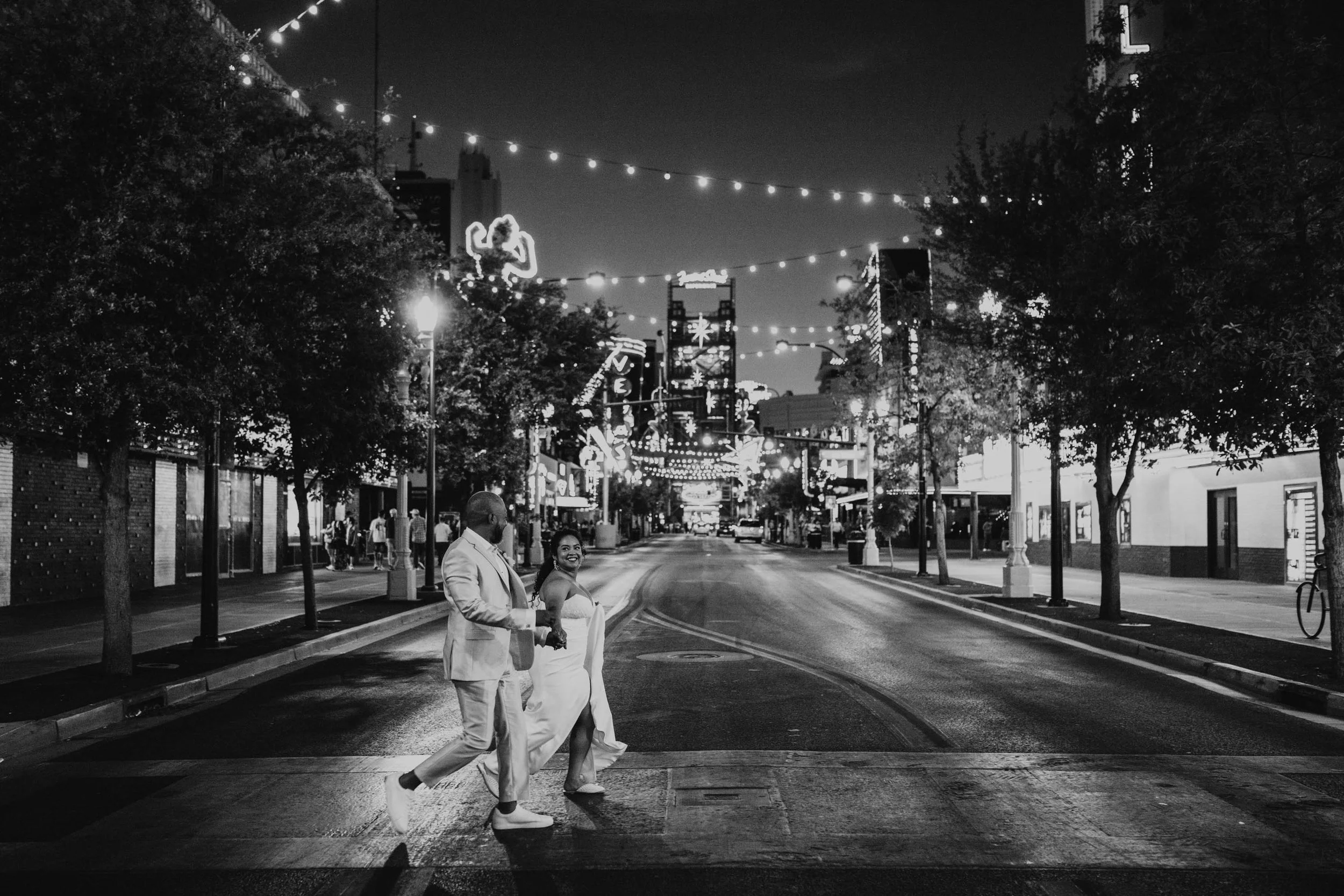 Las Vegas Elopement Pictures - Amber Garrett Photography-23.jpg